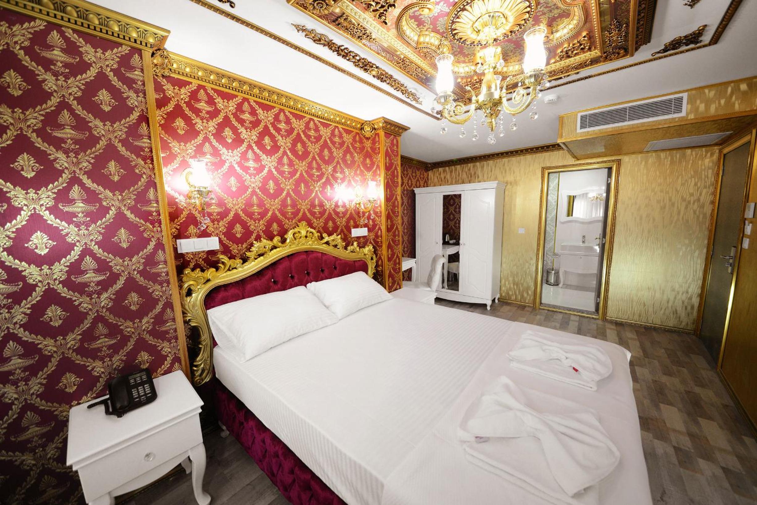 Deluxe Suite photo 2