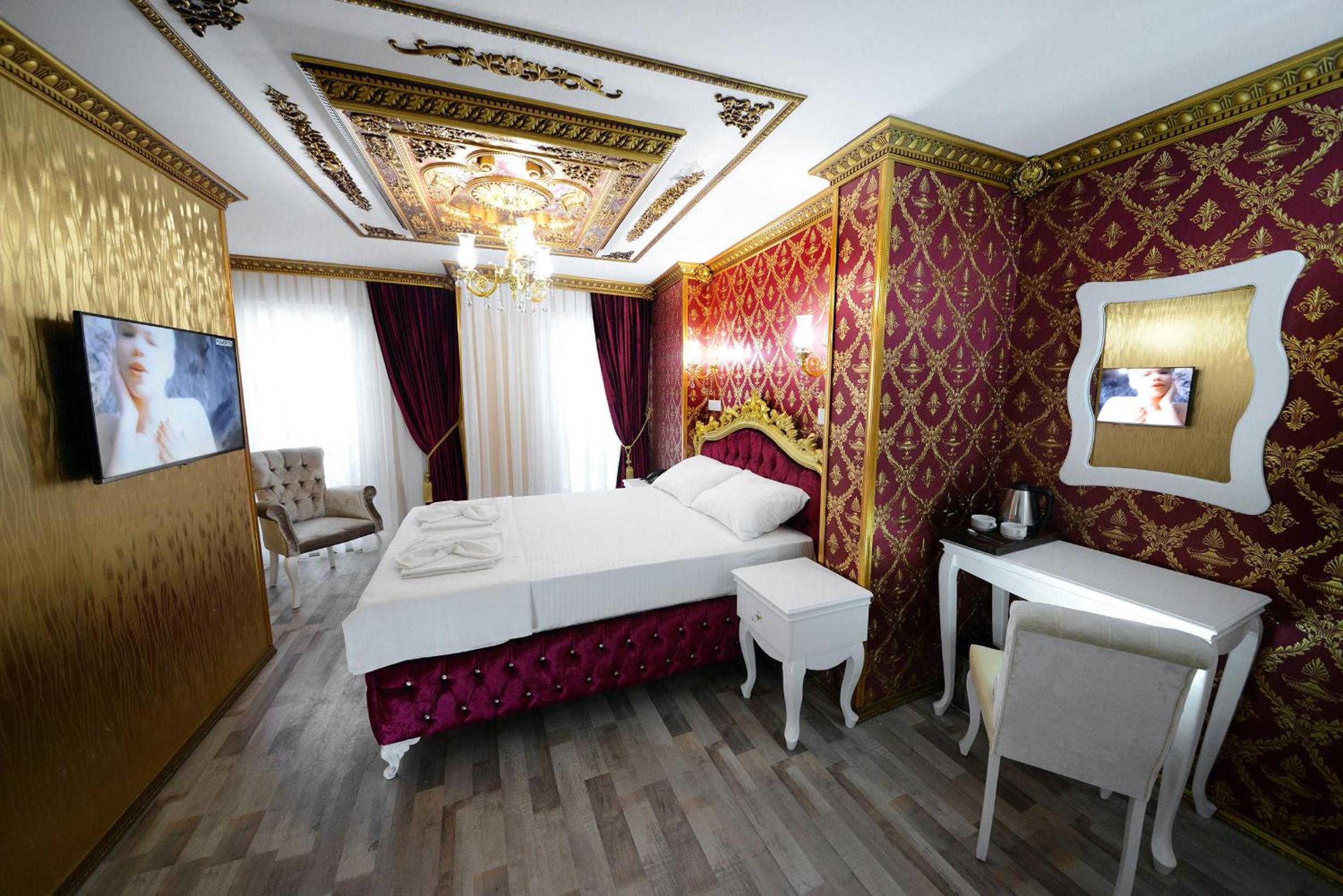 Deluxe Suite photo 3