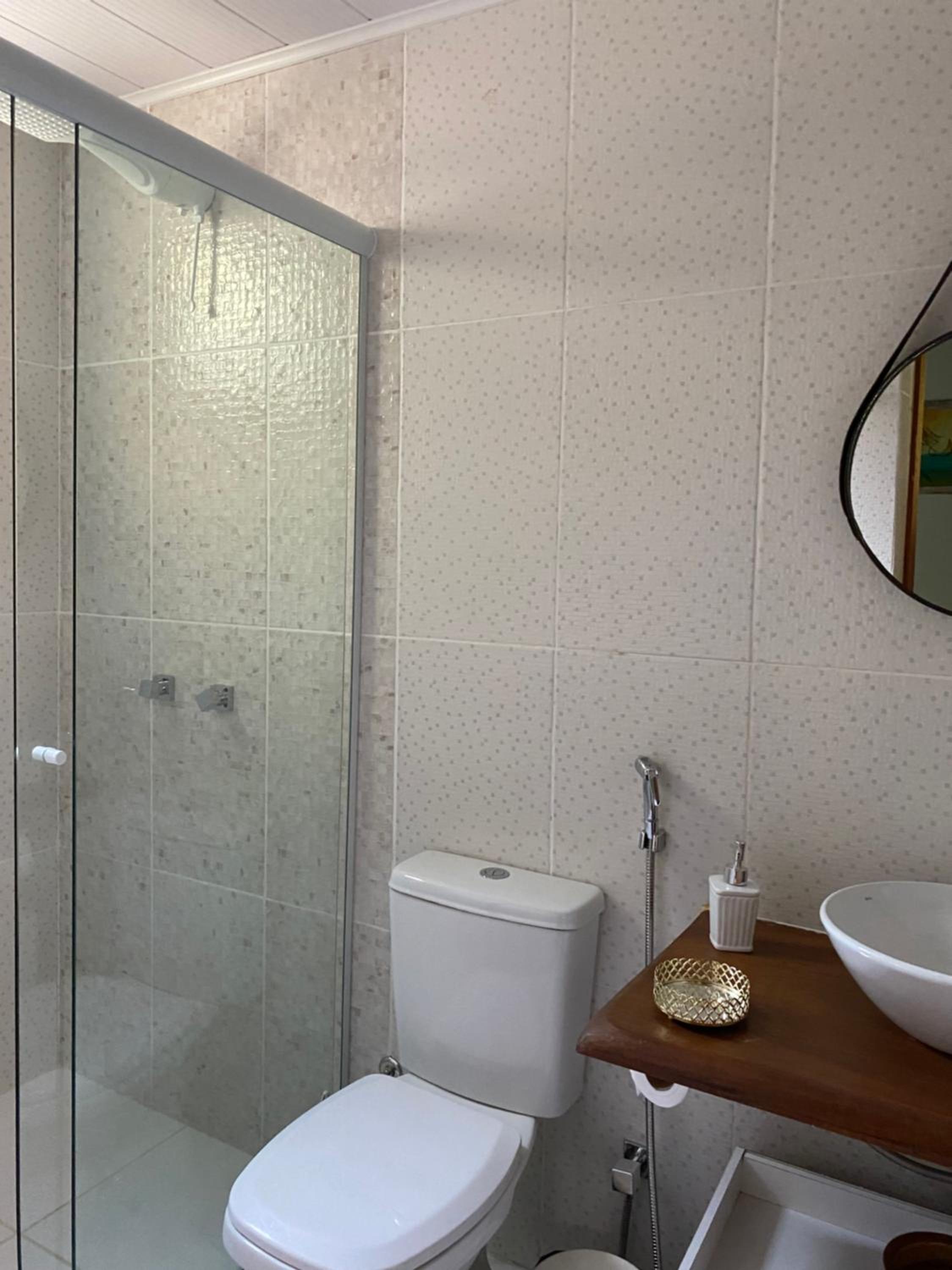 Queen Suite - Photo 11