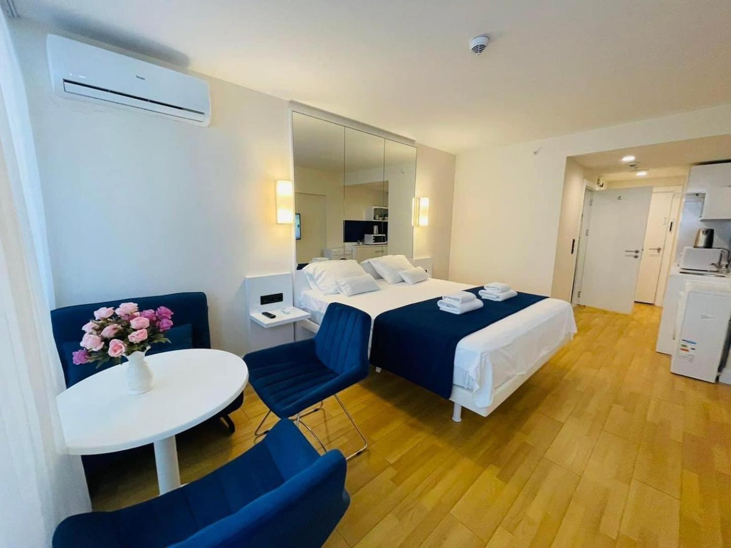 Apartment with Sea View photo 1