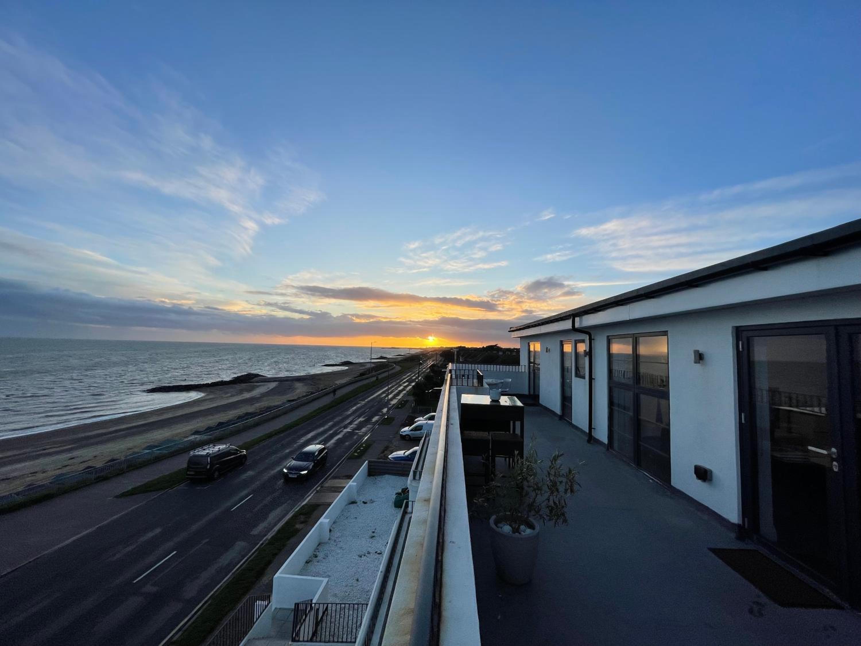 Penthouse Apartment photo 2