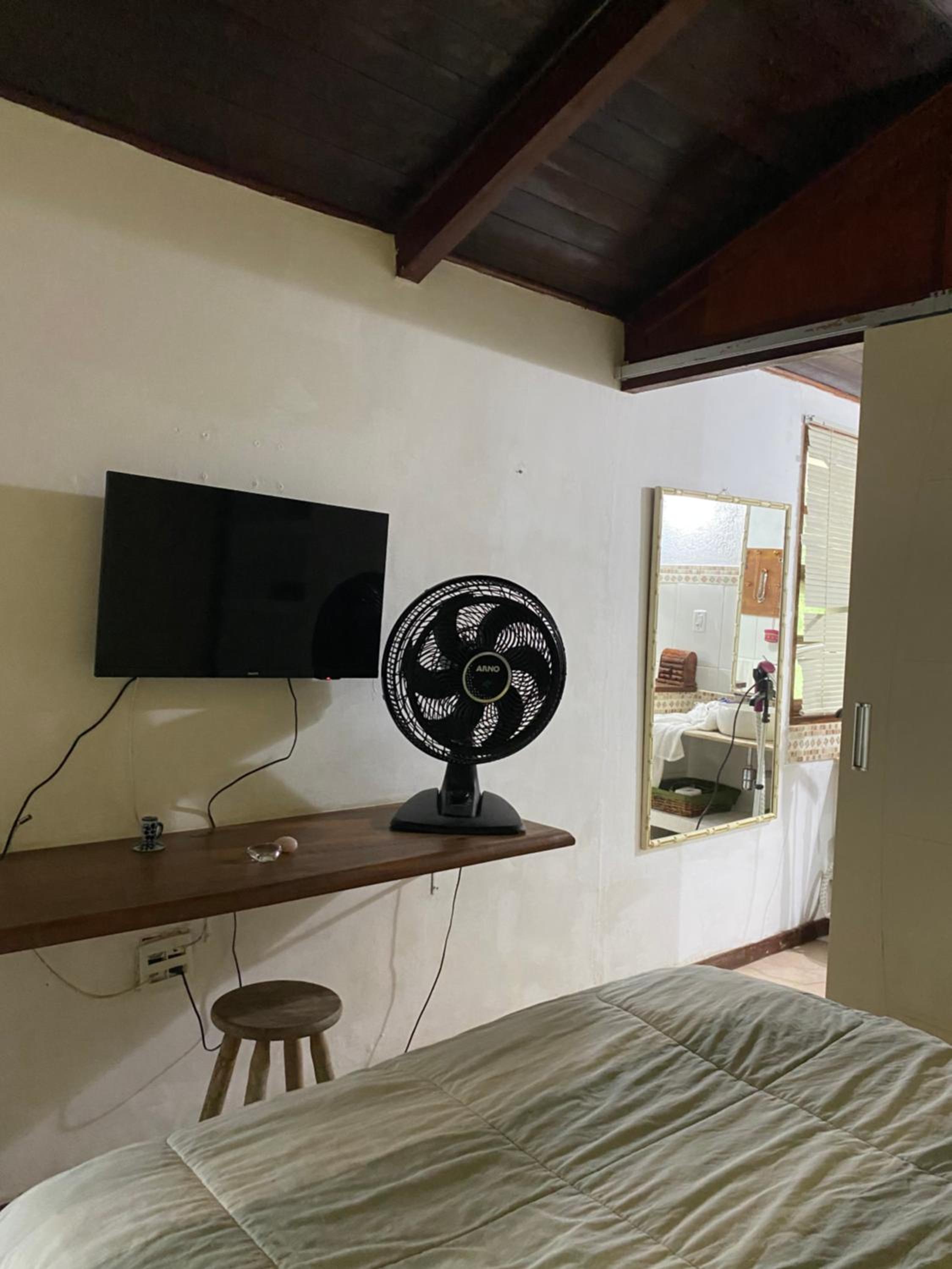 Deluxe Queen Suite - Photo 28