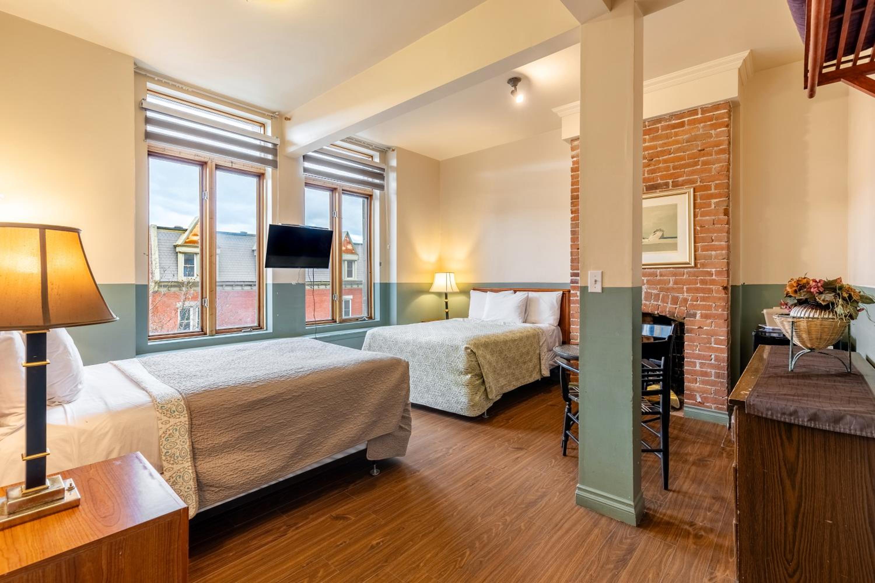 Family Room, 2 Double Beds - Photo 10