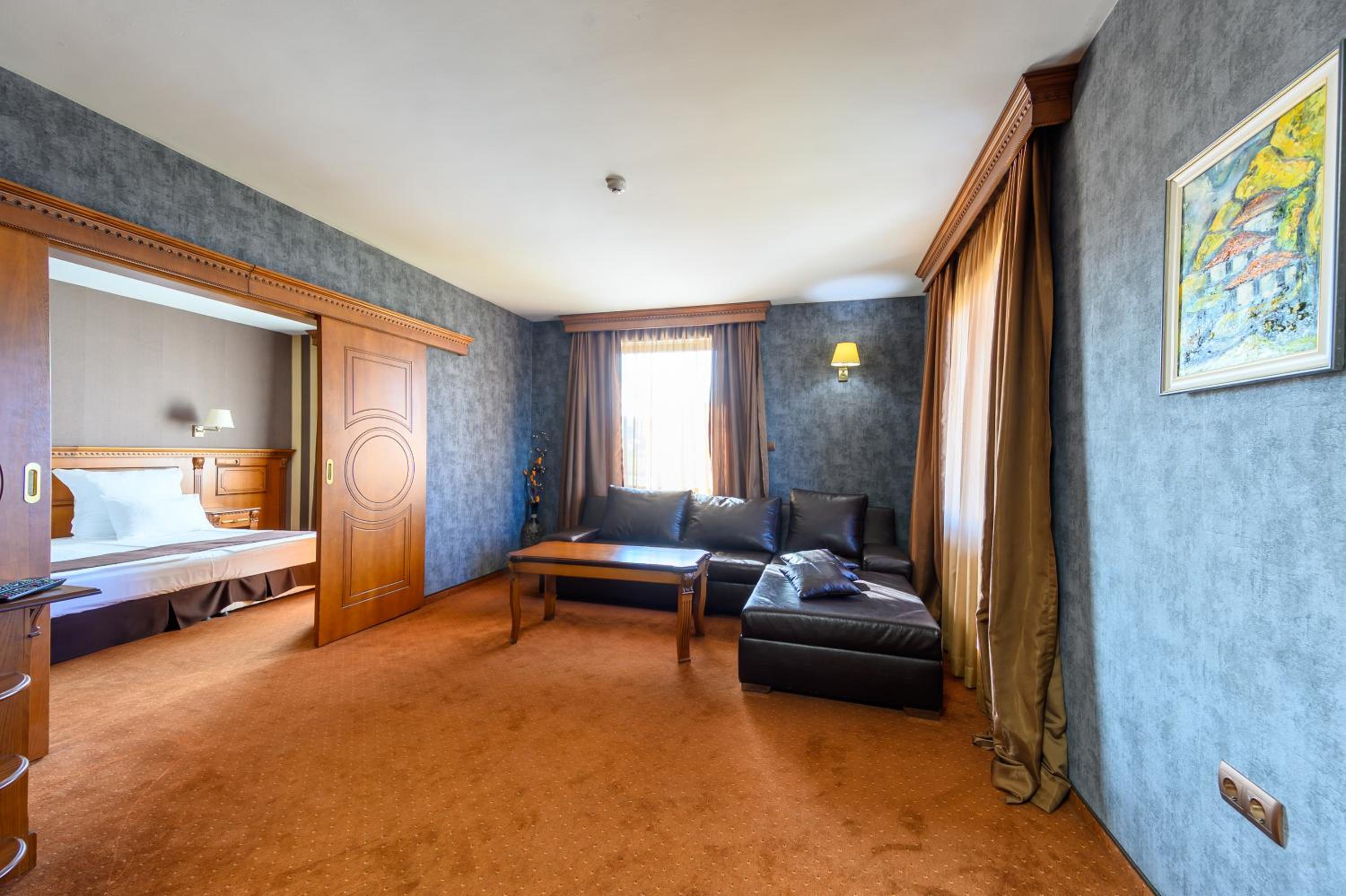 One-Bedroom Suite