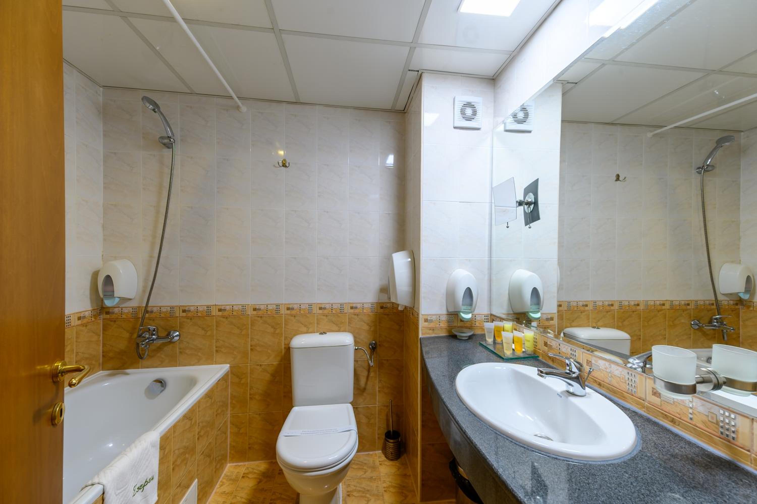 Double Room with Spa Package photo 2