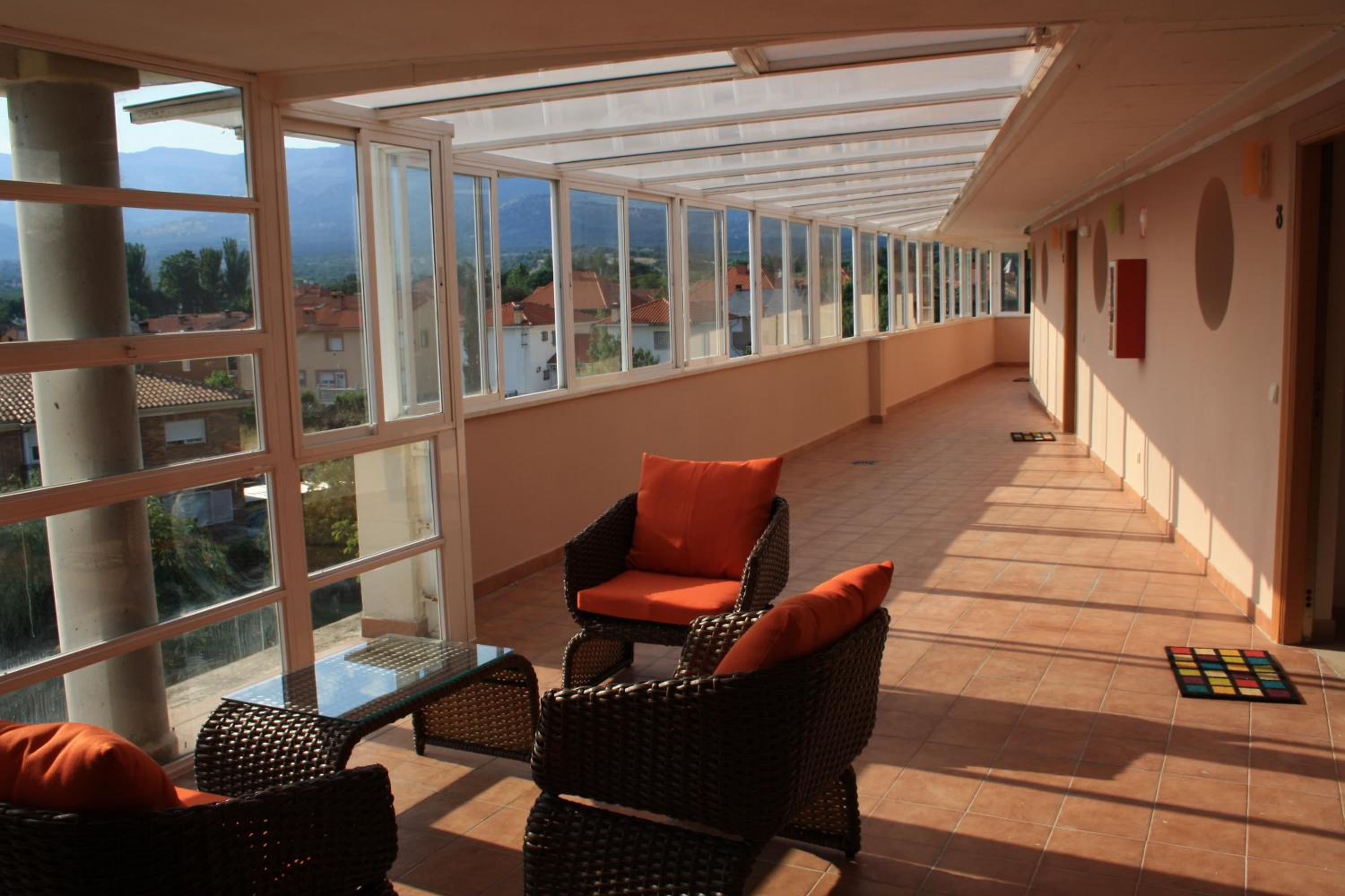 Apartment with Terrace - Photo 17