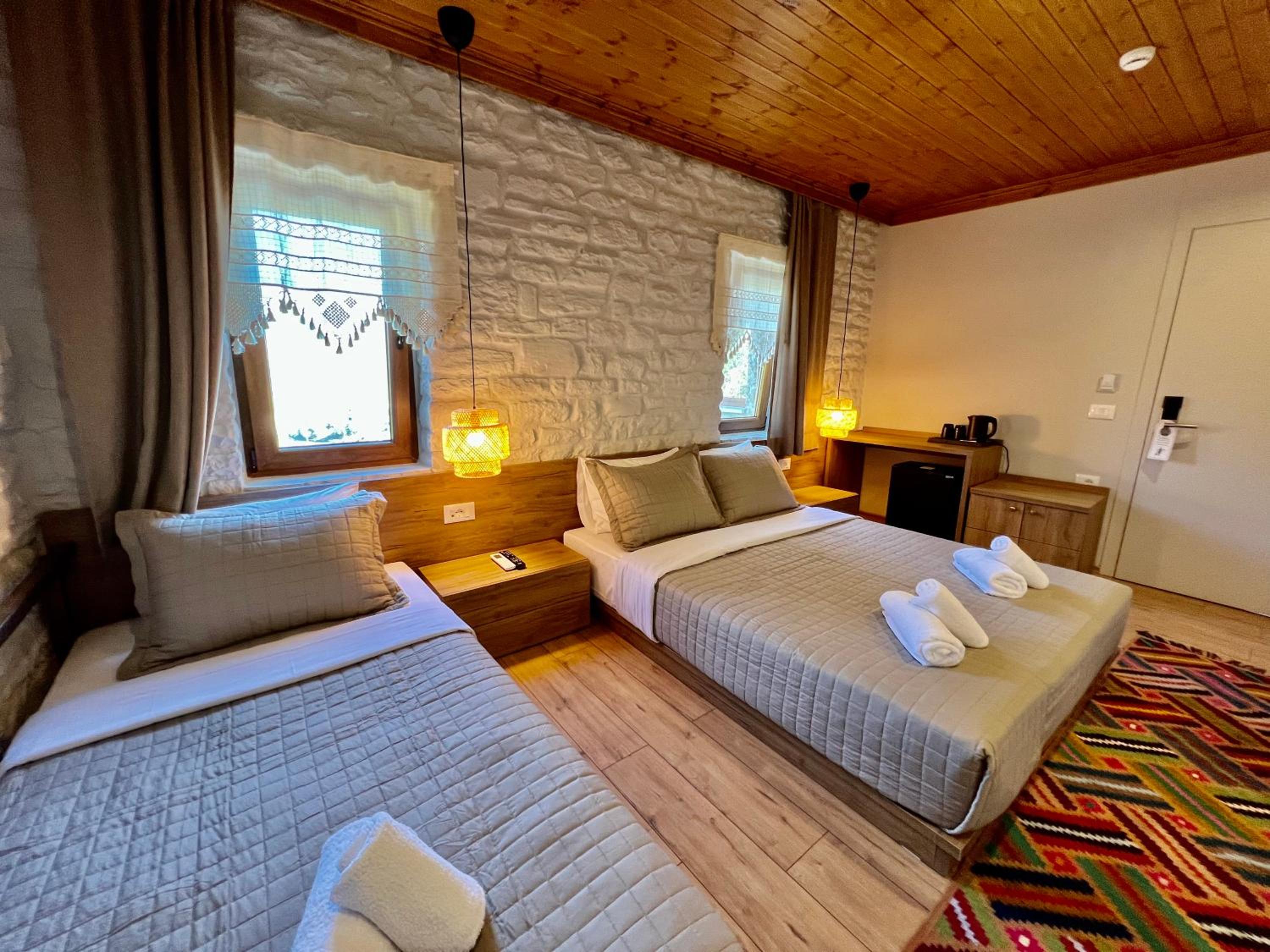 Deluxe Family Room photo 2