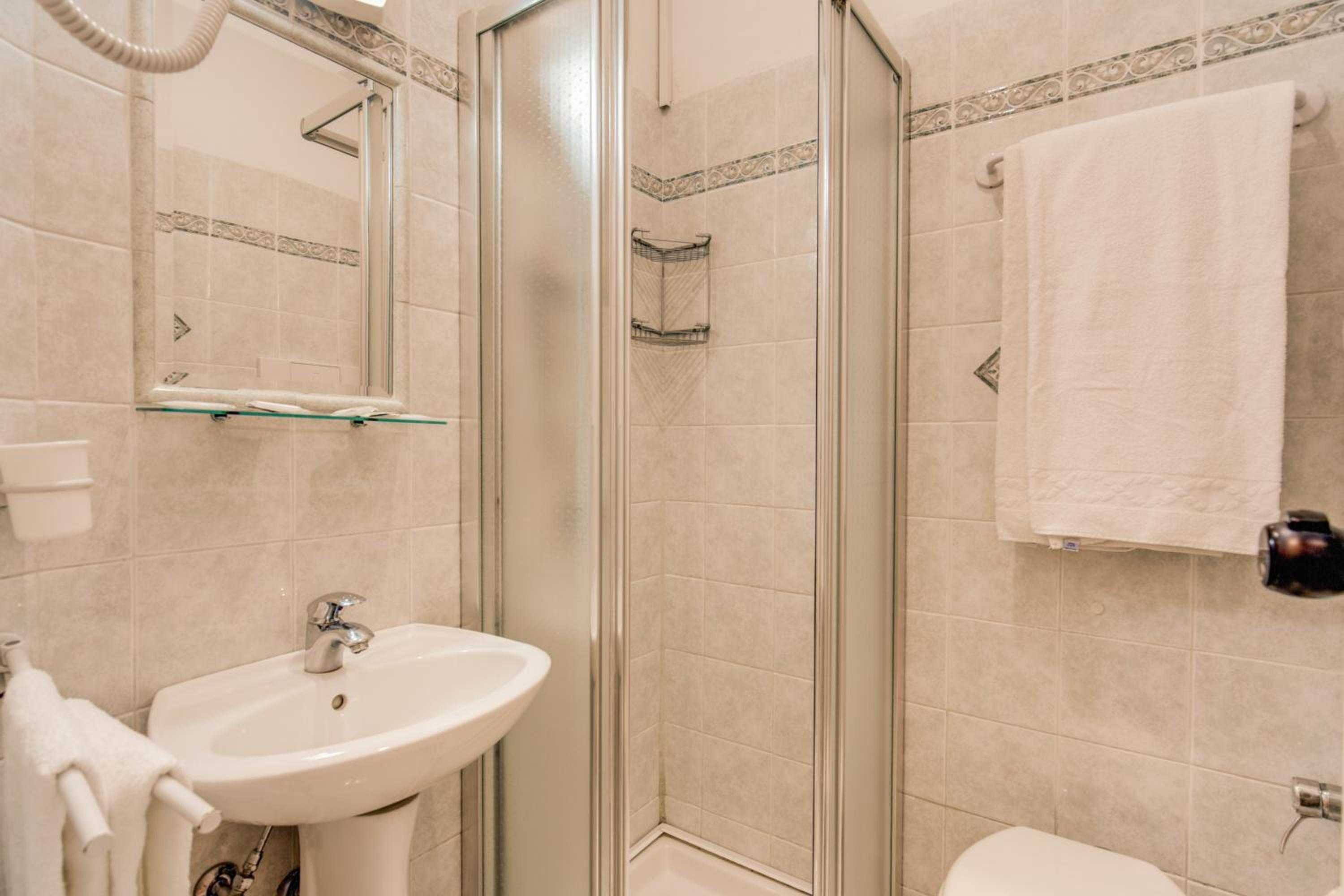 Small Double Room With Small Double Bed photo 3
