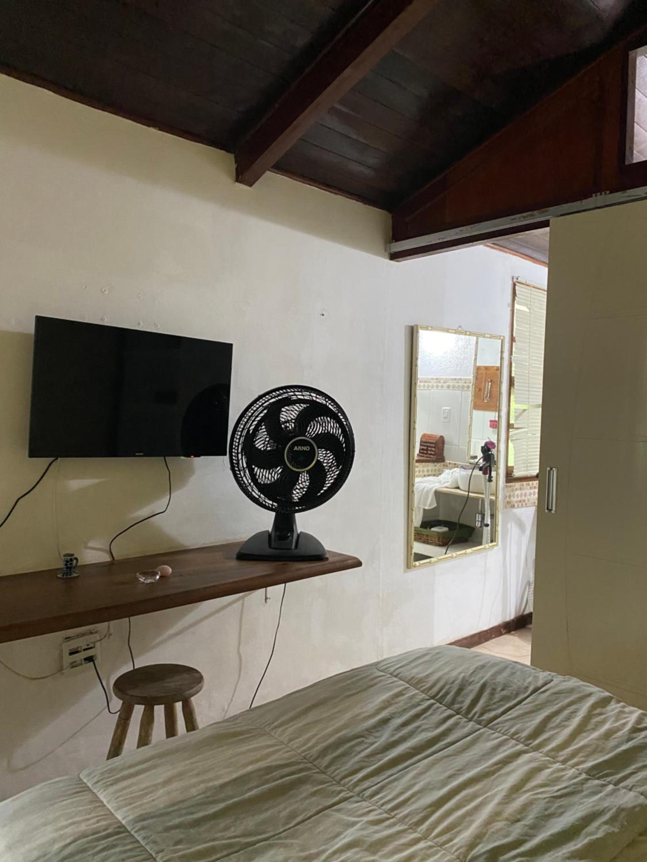 Deluxe Queen Suite - Photo 21