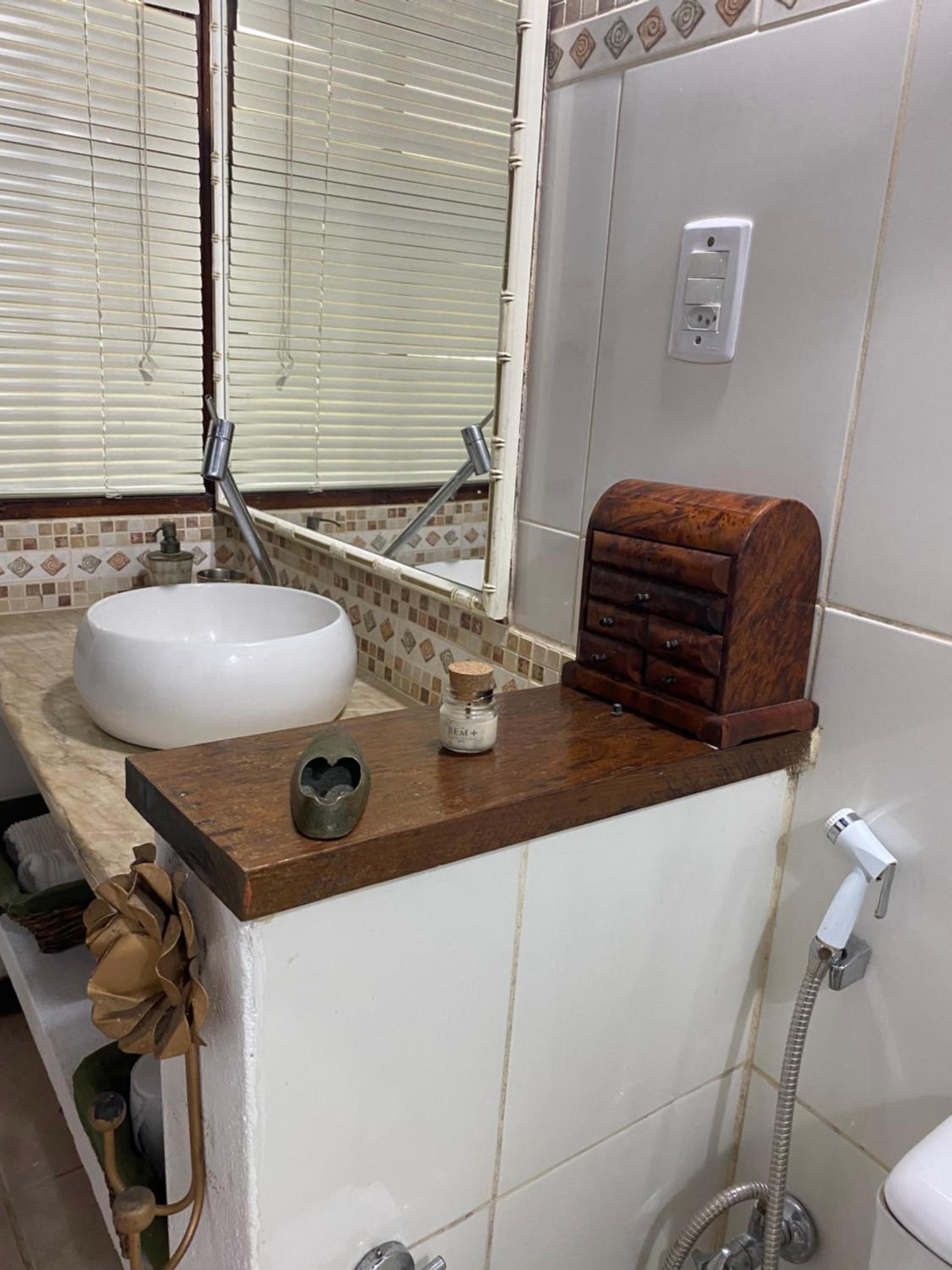 Deluxe Queen Suite - Photo 26