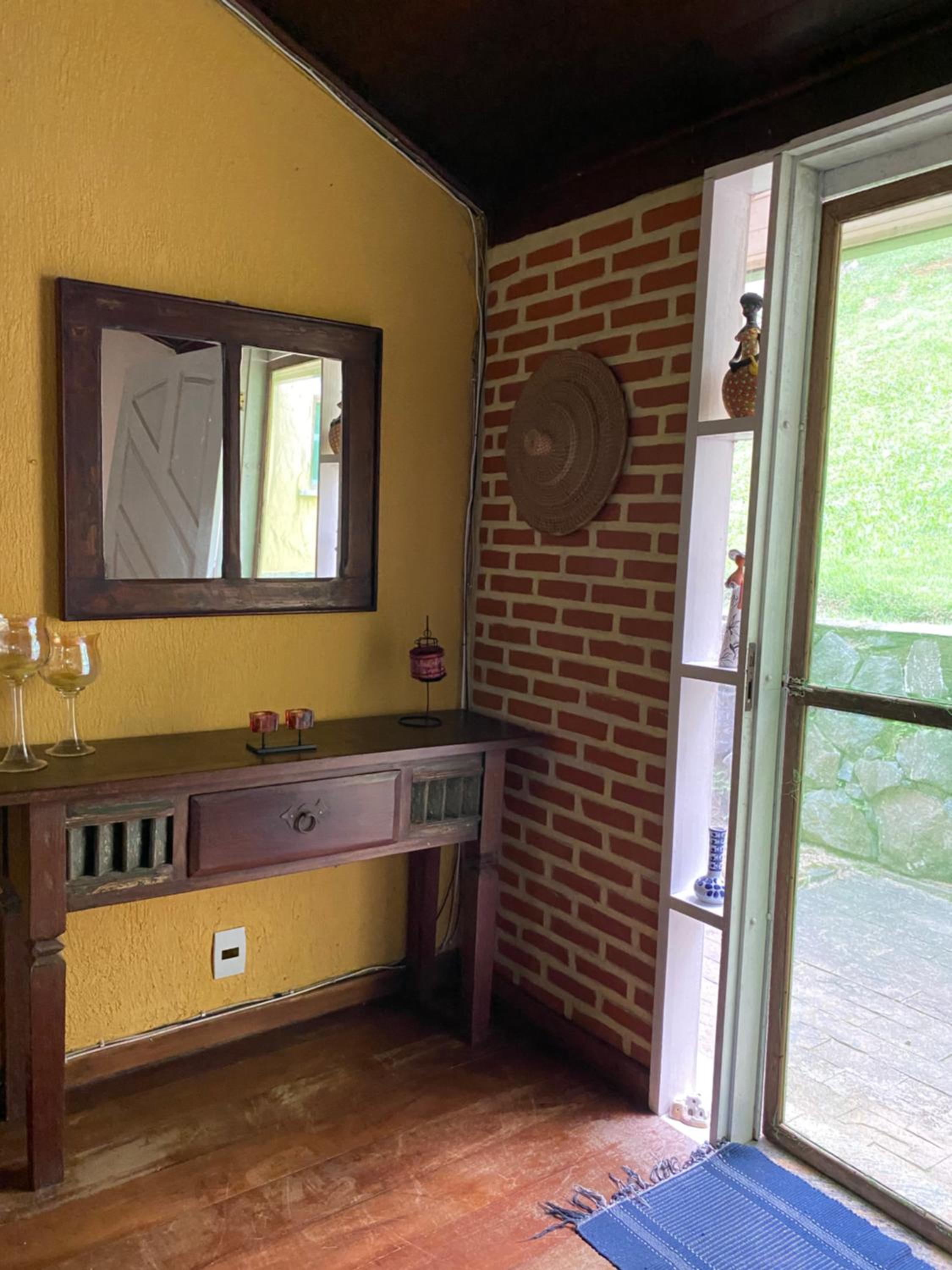 Deluxe Queen Suite - Photo 25