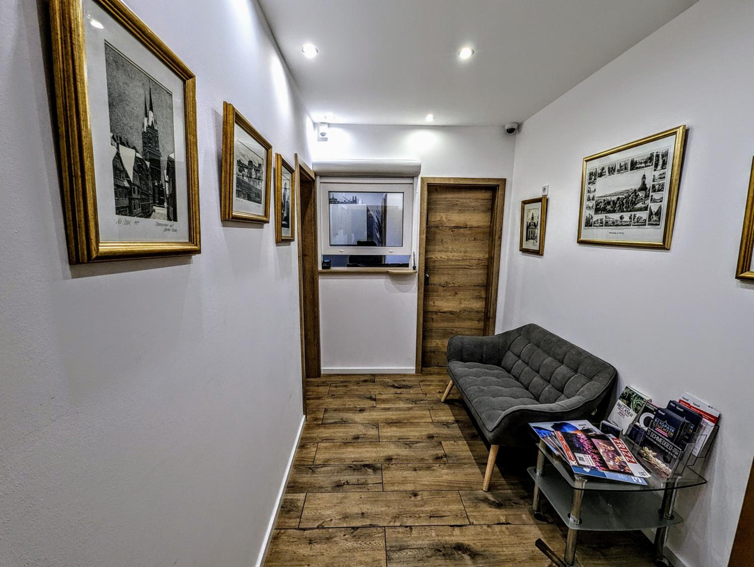 Two-Bedroom Apartment - Photo 3