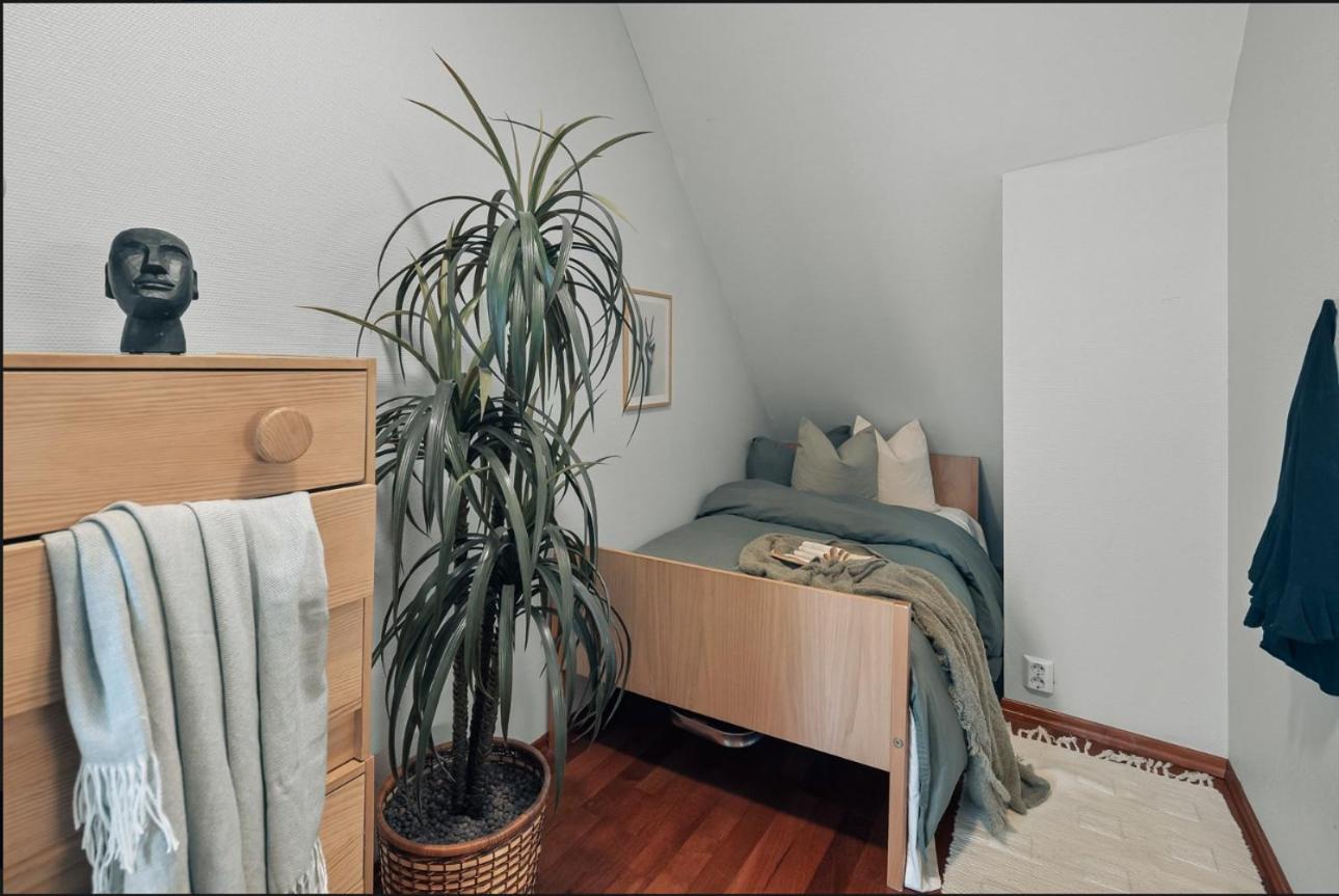 Three-Bedroom Apartment photo 1