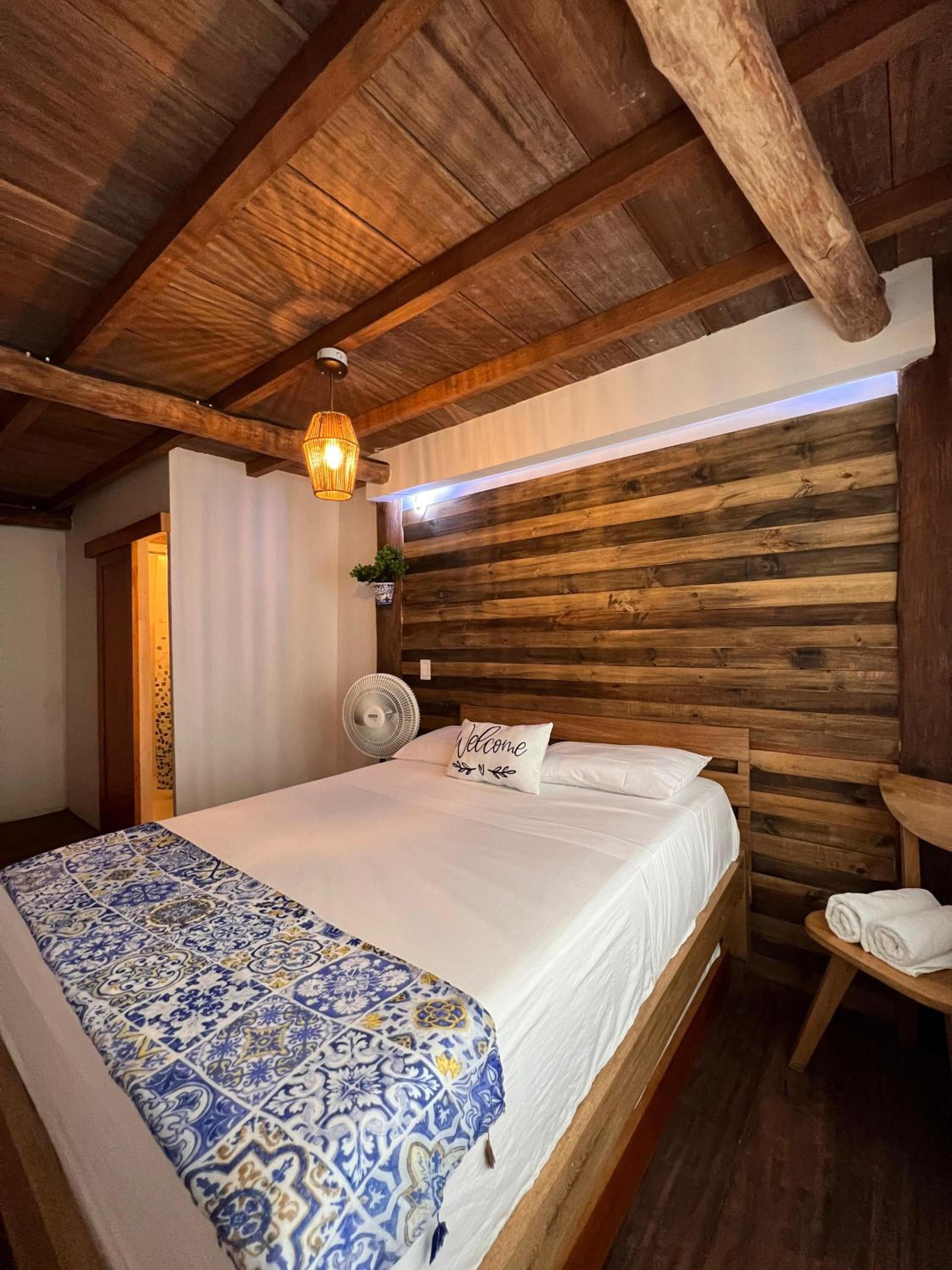 Deluxe Room (2 Adults + 1 Child) photo 2