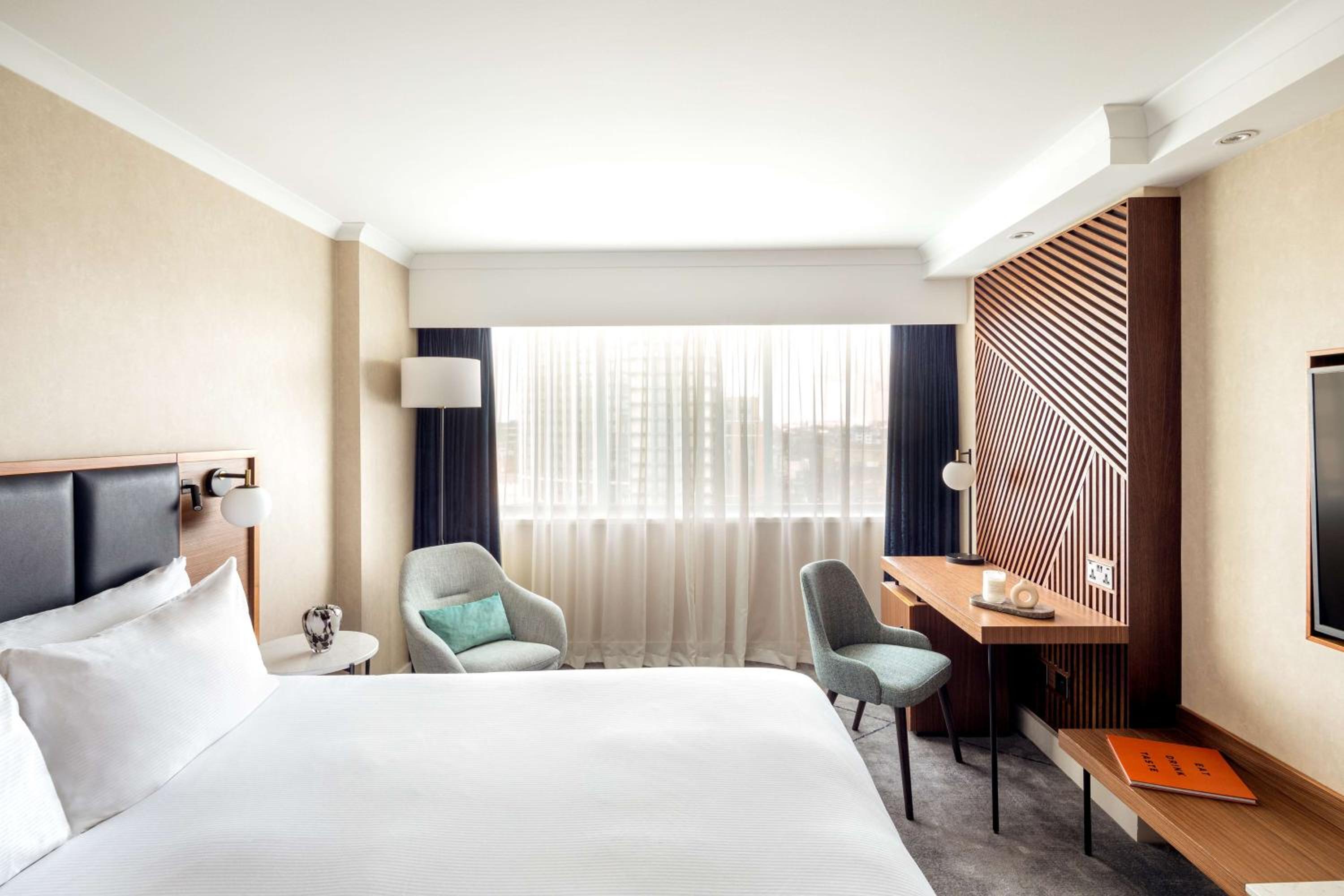 Connecting King and Twin Room