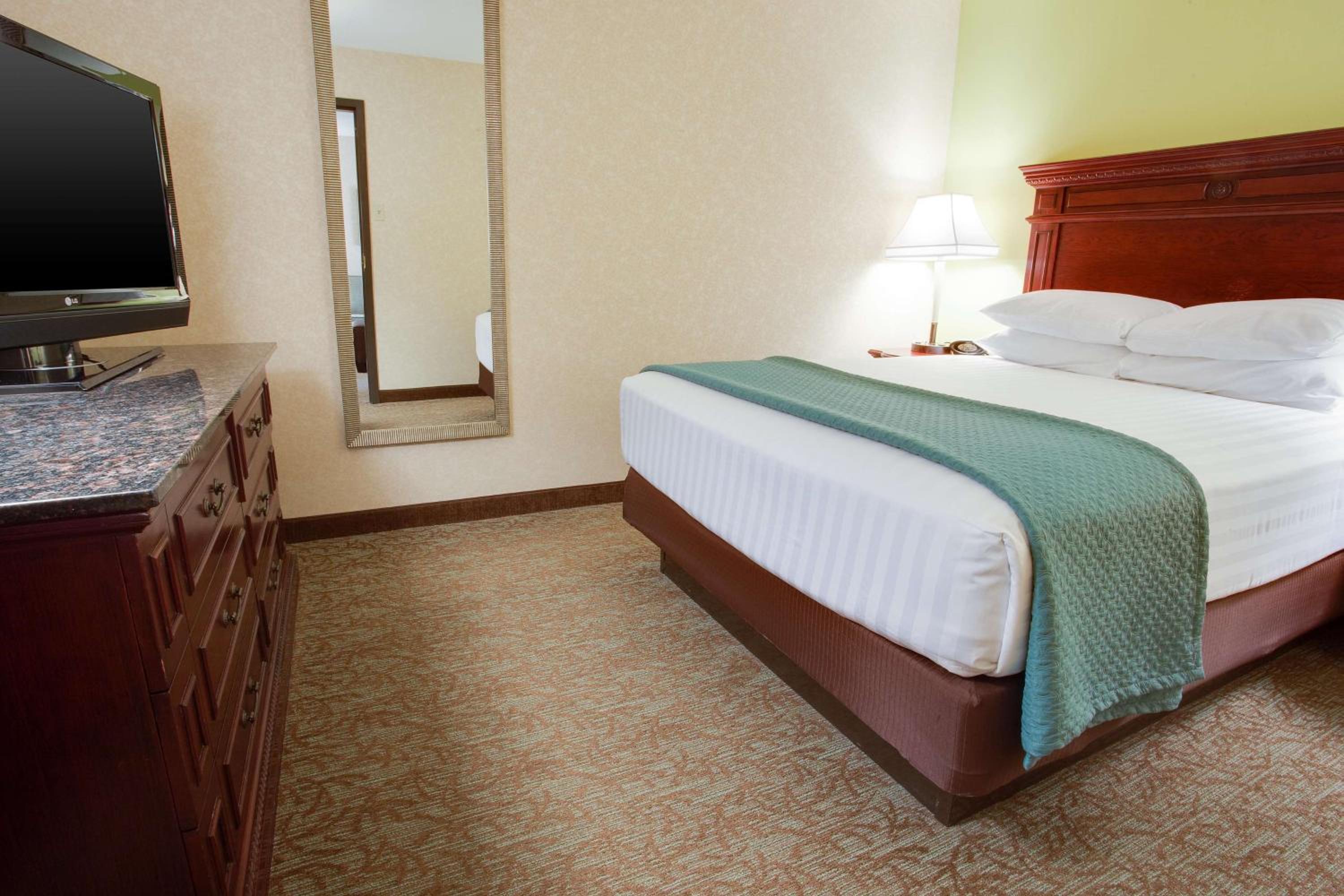 Queen Suite