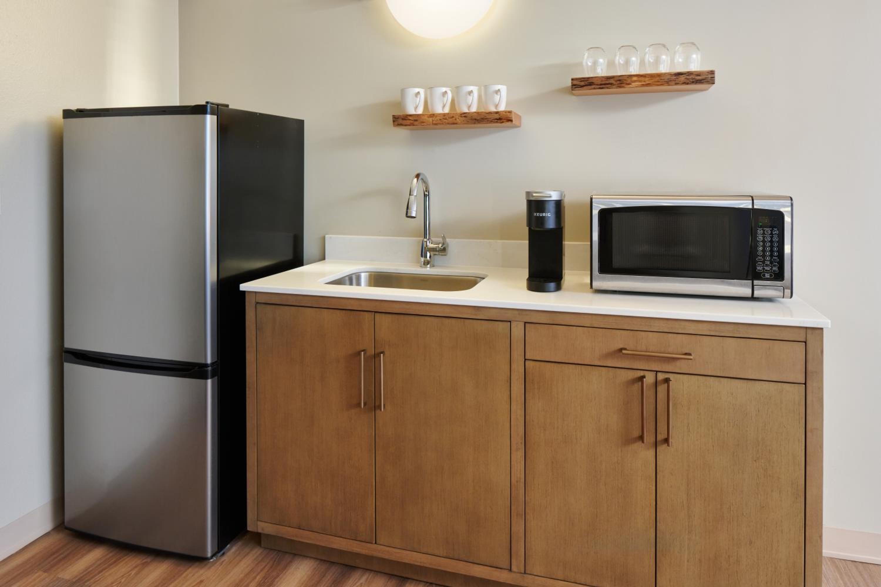 Studio Kitchenette (Newly Renovated) - Photo 4