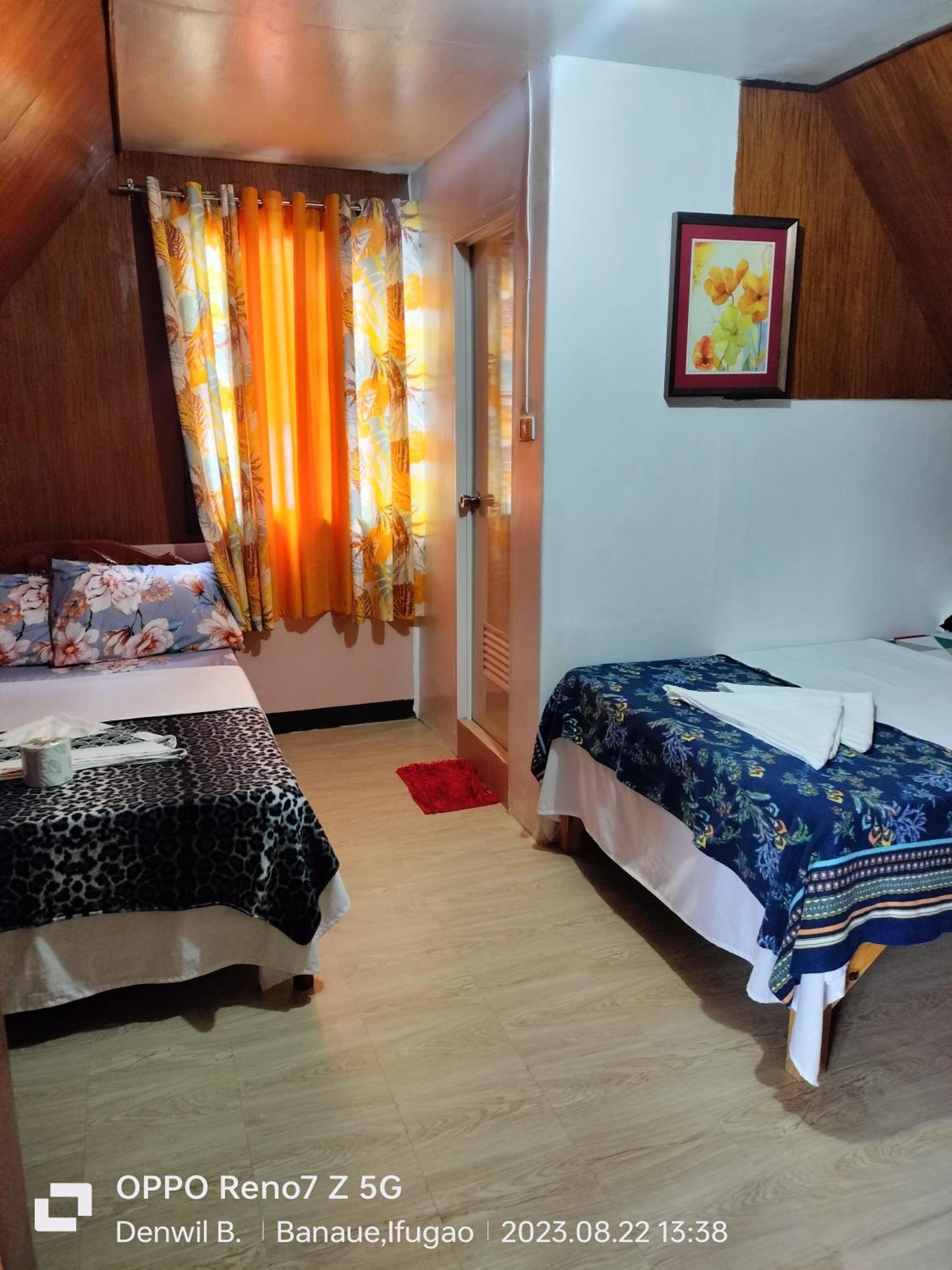 Double or Twin Room with Bathroom - Photo 4