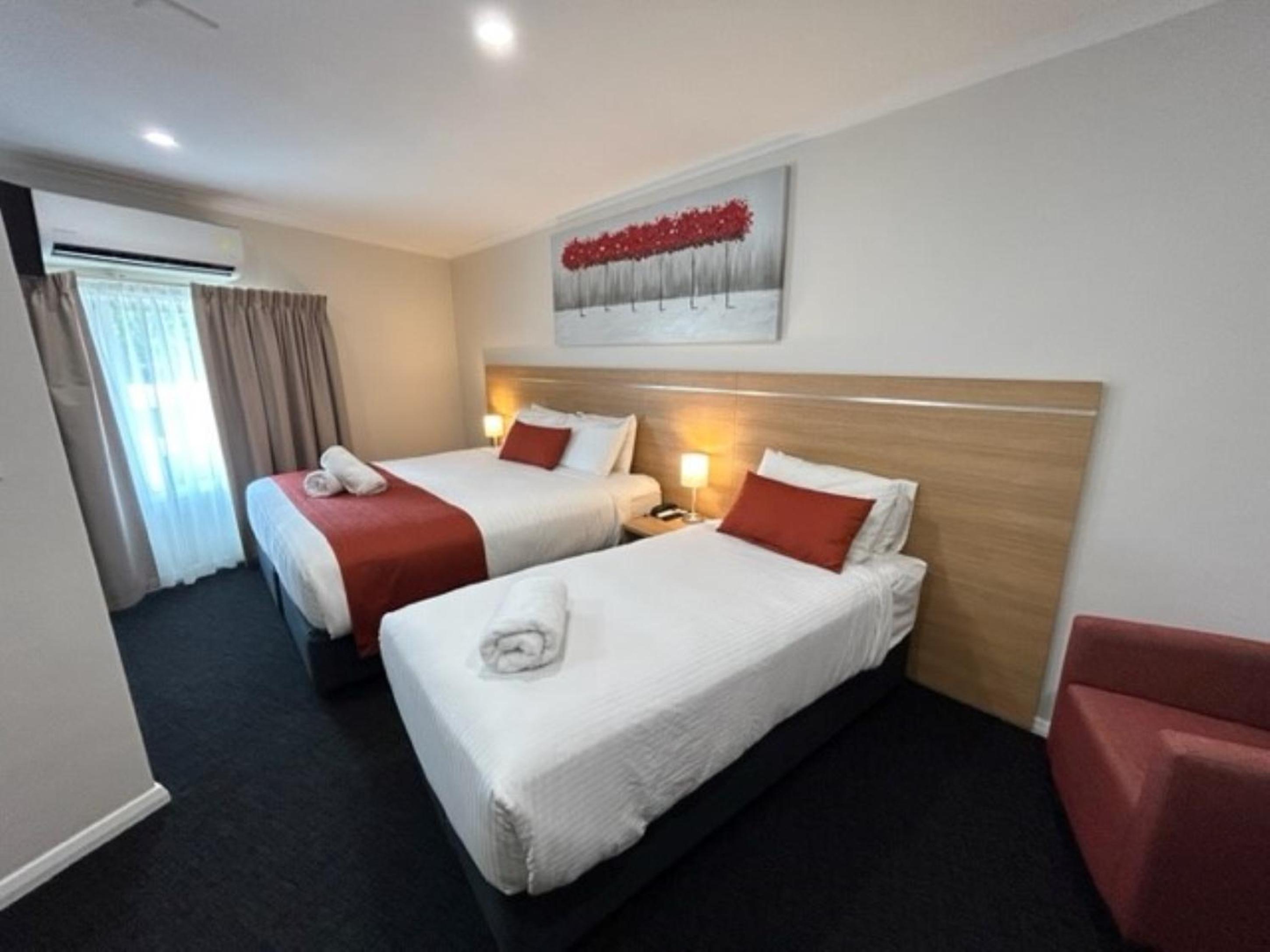 Superior Twin Room - Photo 4