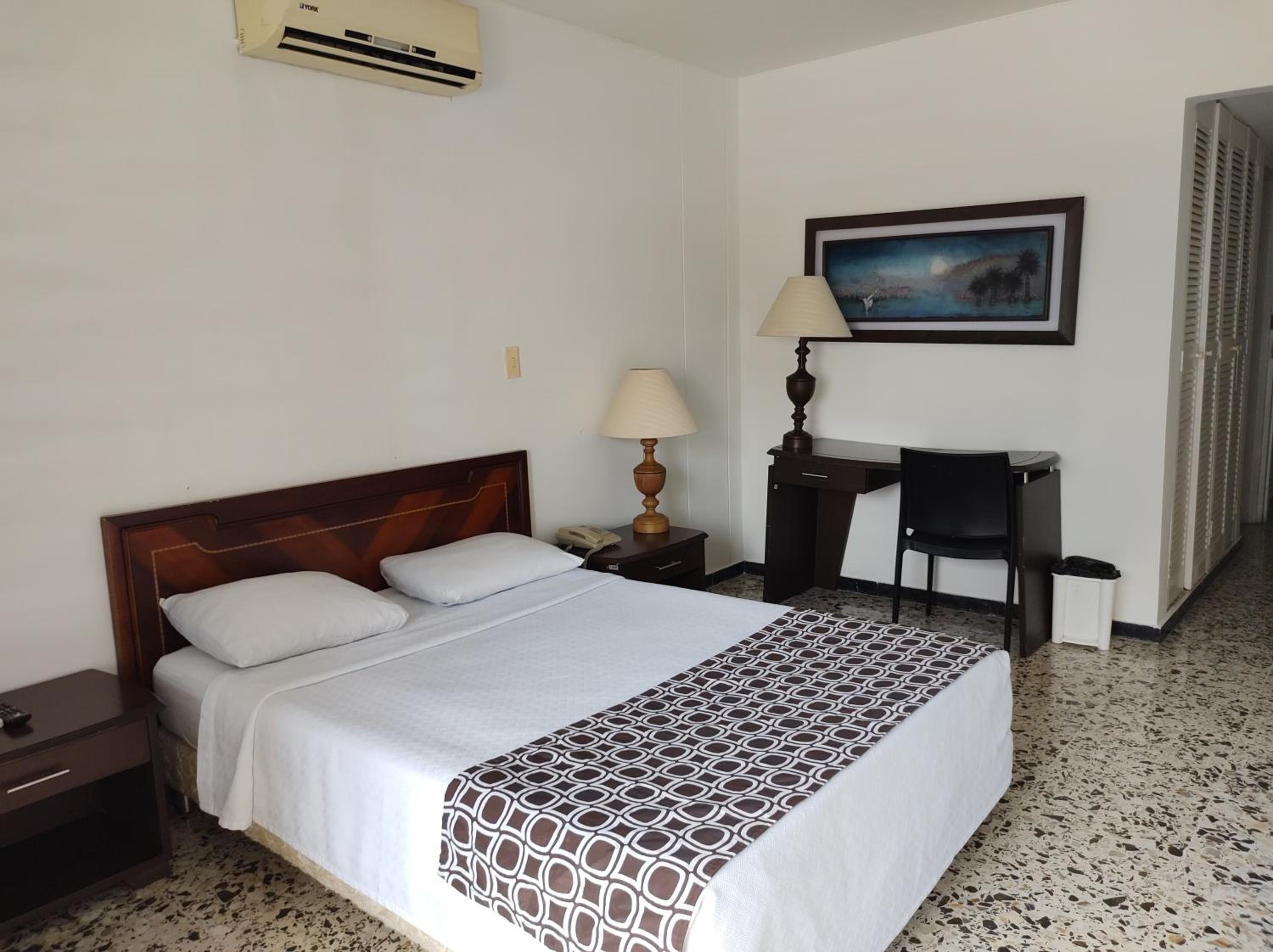 Economy Double Room photo 1