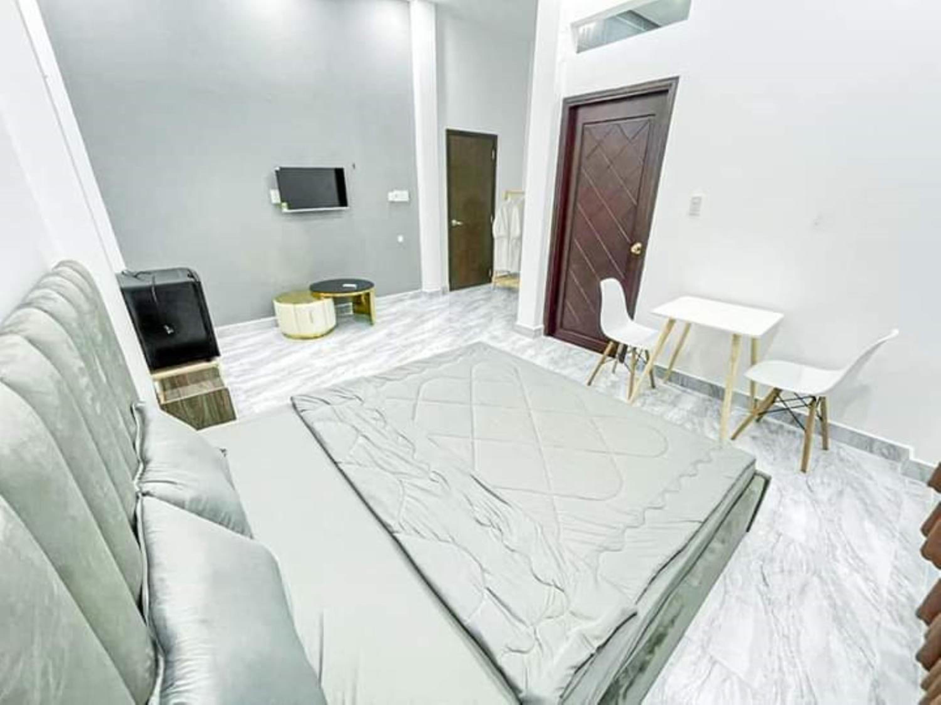 Standard Double Room - Photo 8
