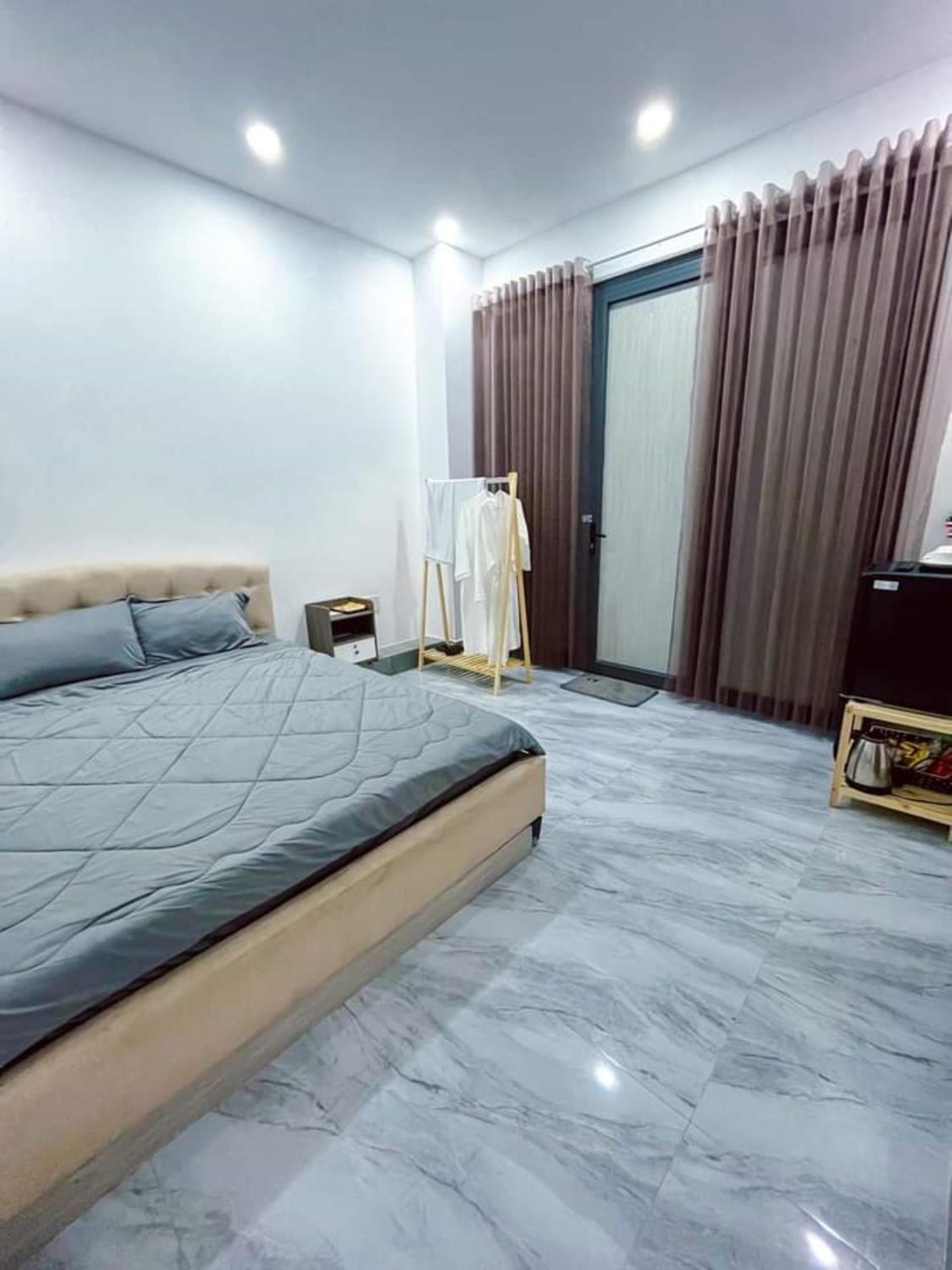 Deluxe Double Room with Balcony - Photo 7