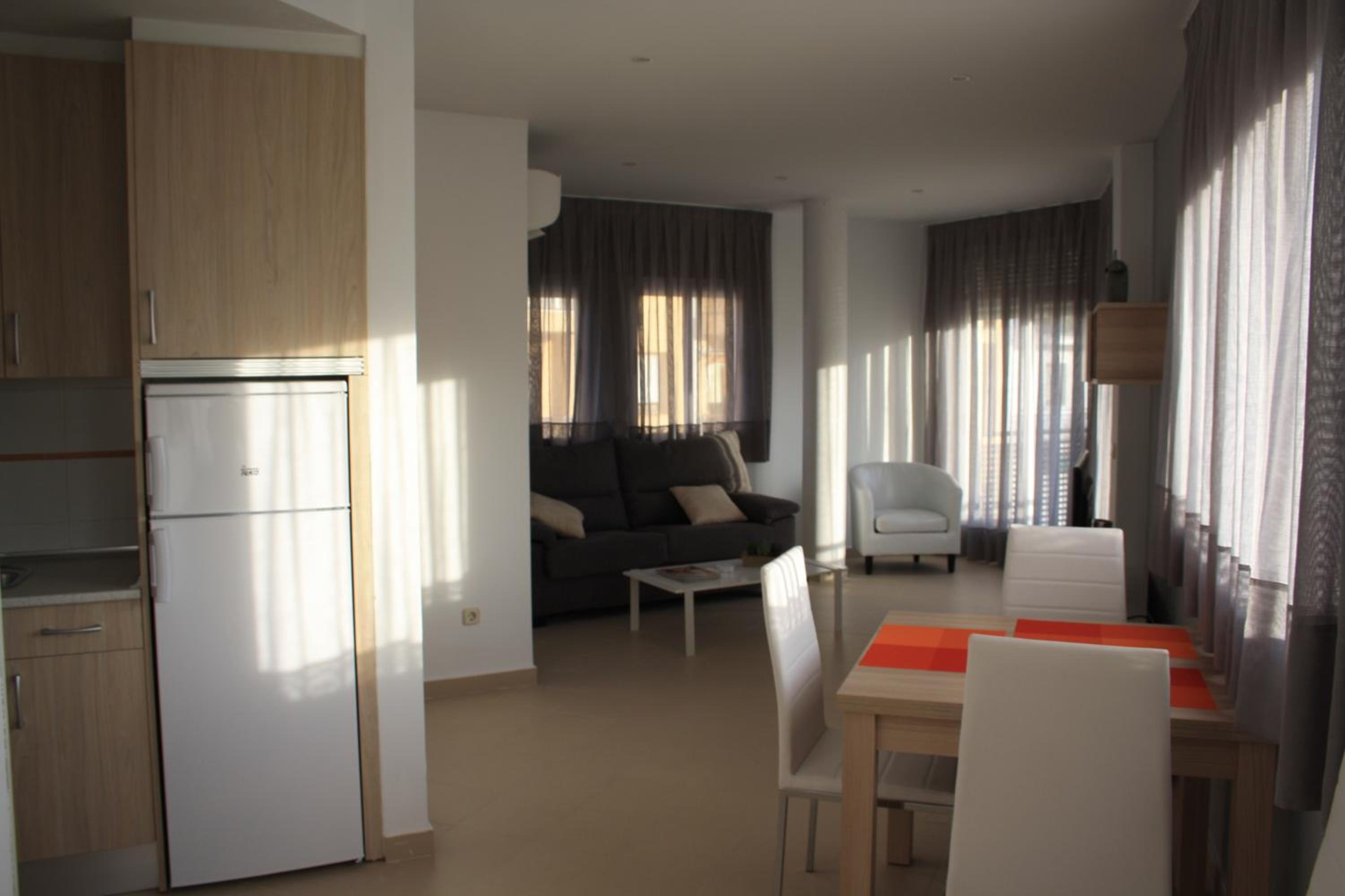 Apartment with Terrace - Photo 6