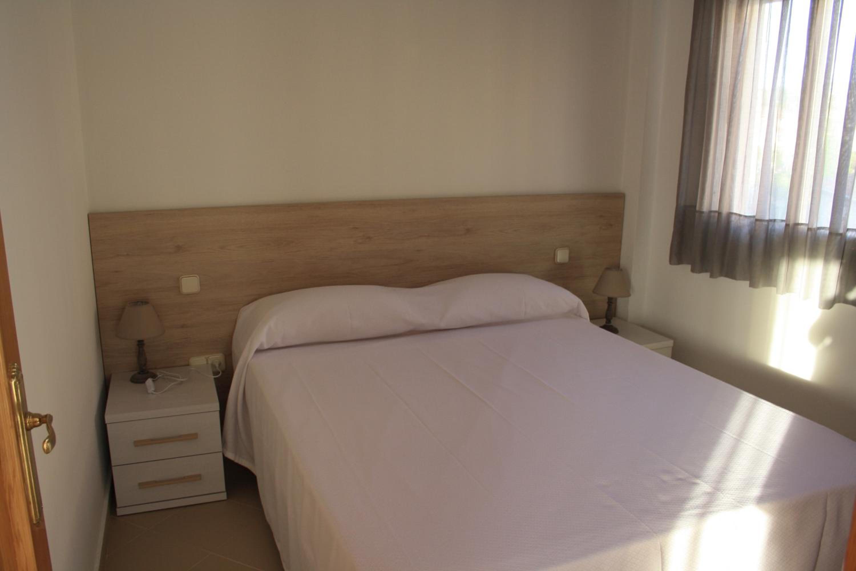 Apartment with Terrace - Photo 11