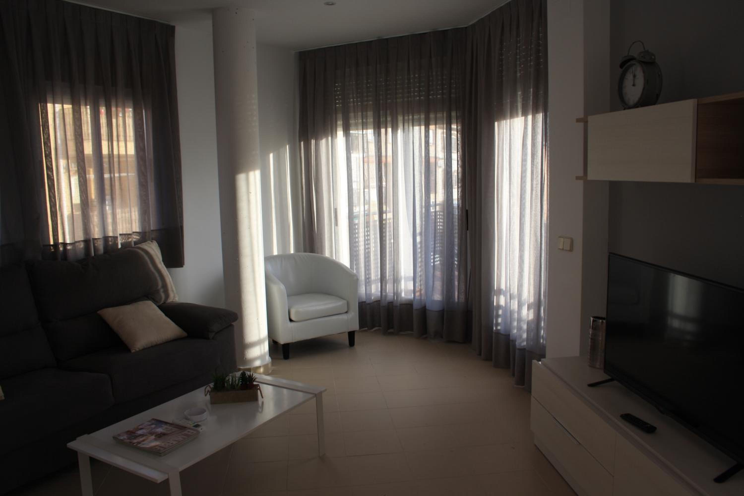 Apartment with Terrace - Photo 10