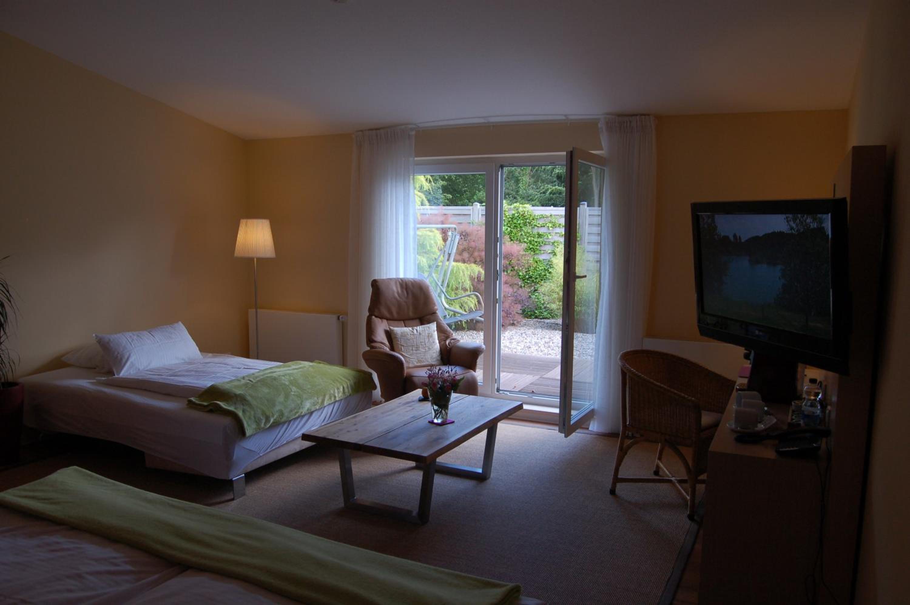 Business Room - Photo 6