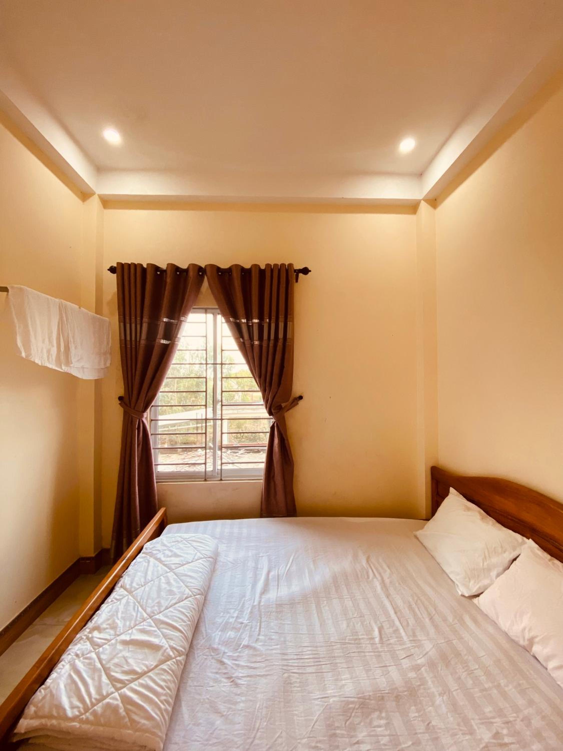 Double Room - Photo 5