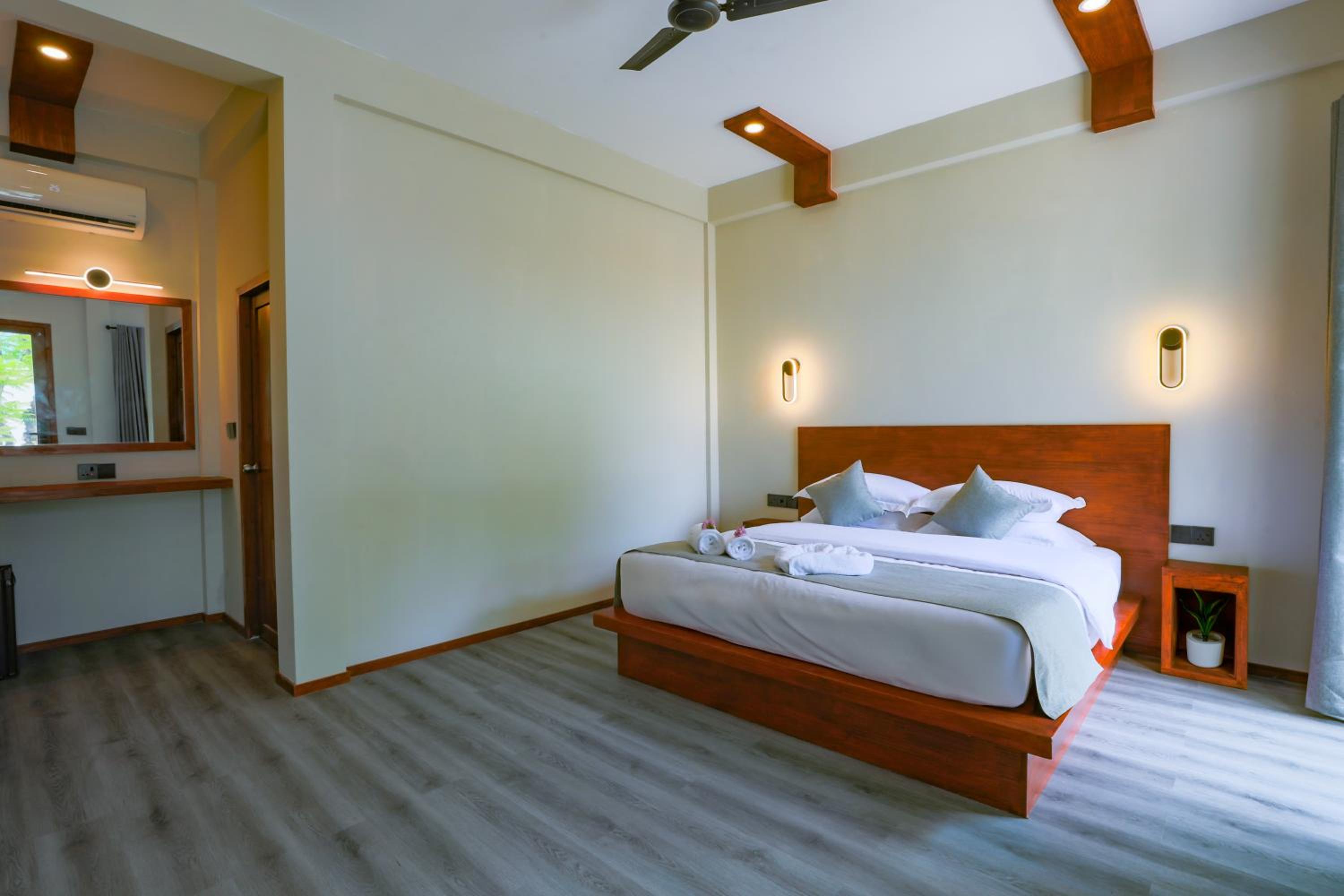 Deluxe Double Room photo 3