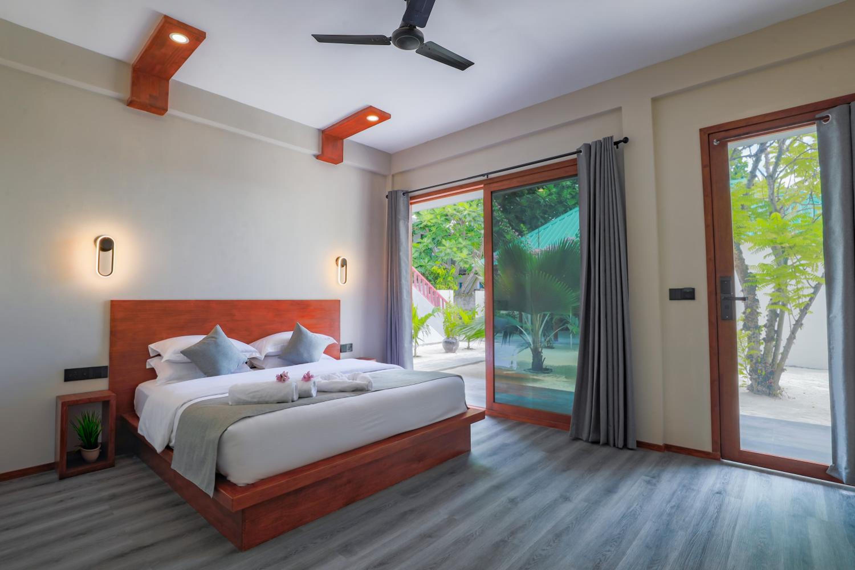 Deluxe Double Room photo 2