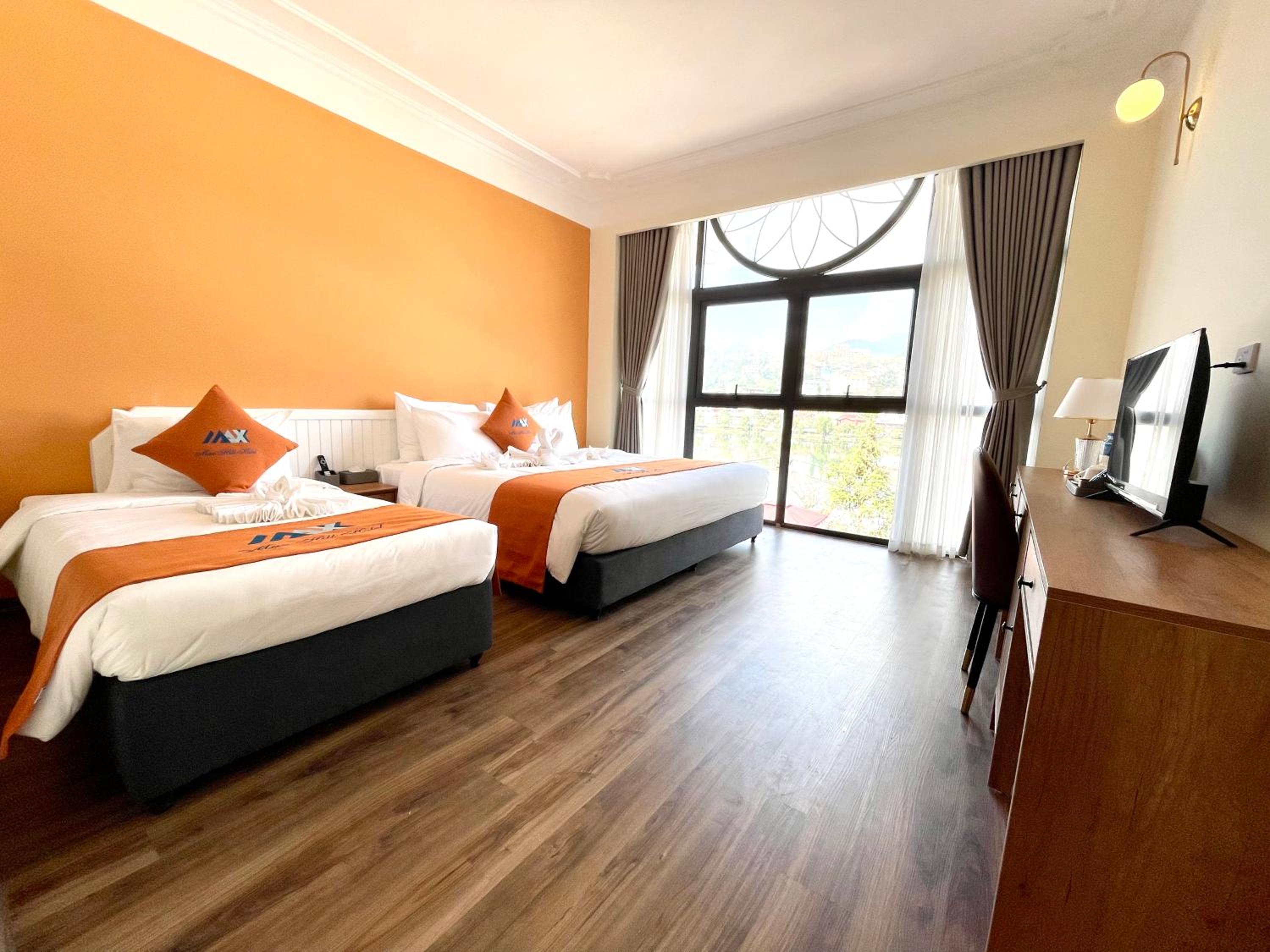Deluxe Triple Room photo 2