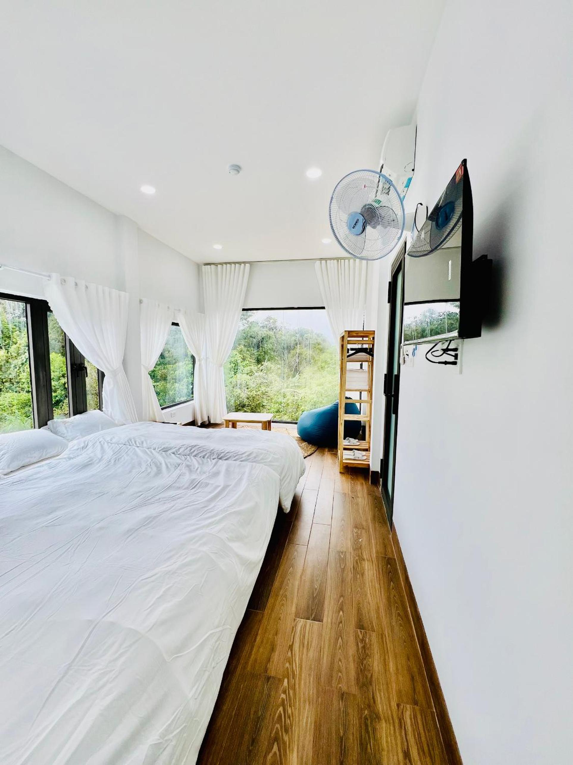 Superior Quadruple Room photo 3
