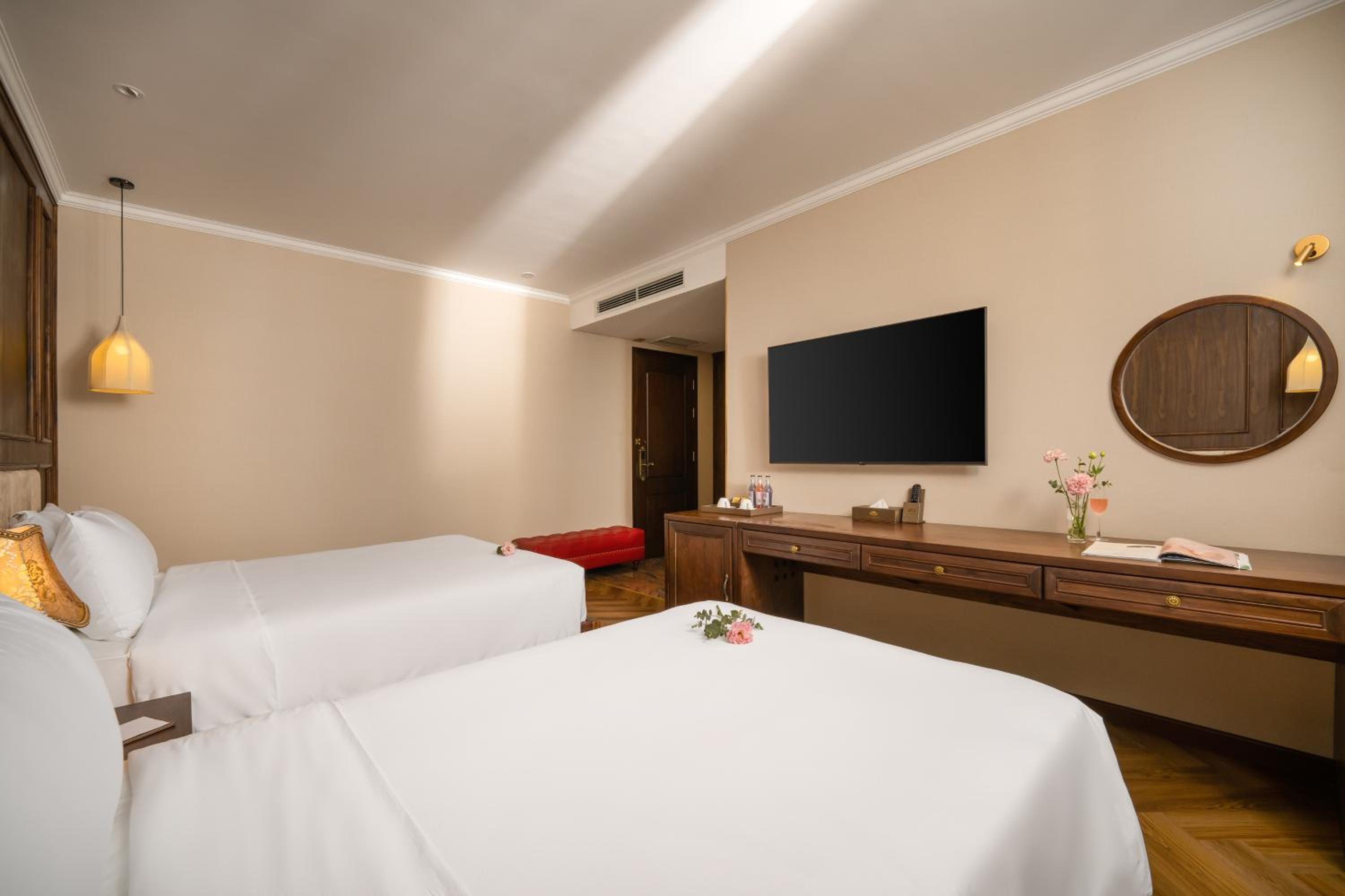 Special Offer - Premier Triple Room with Bathtub - Photo 4
