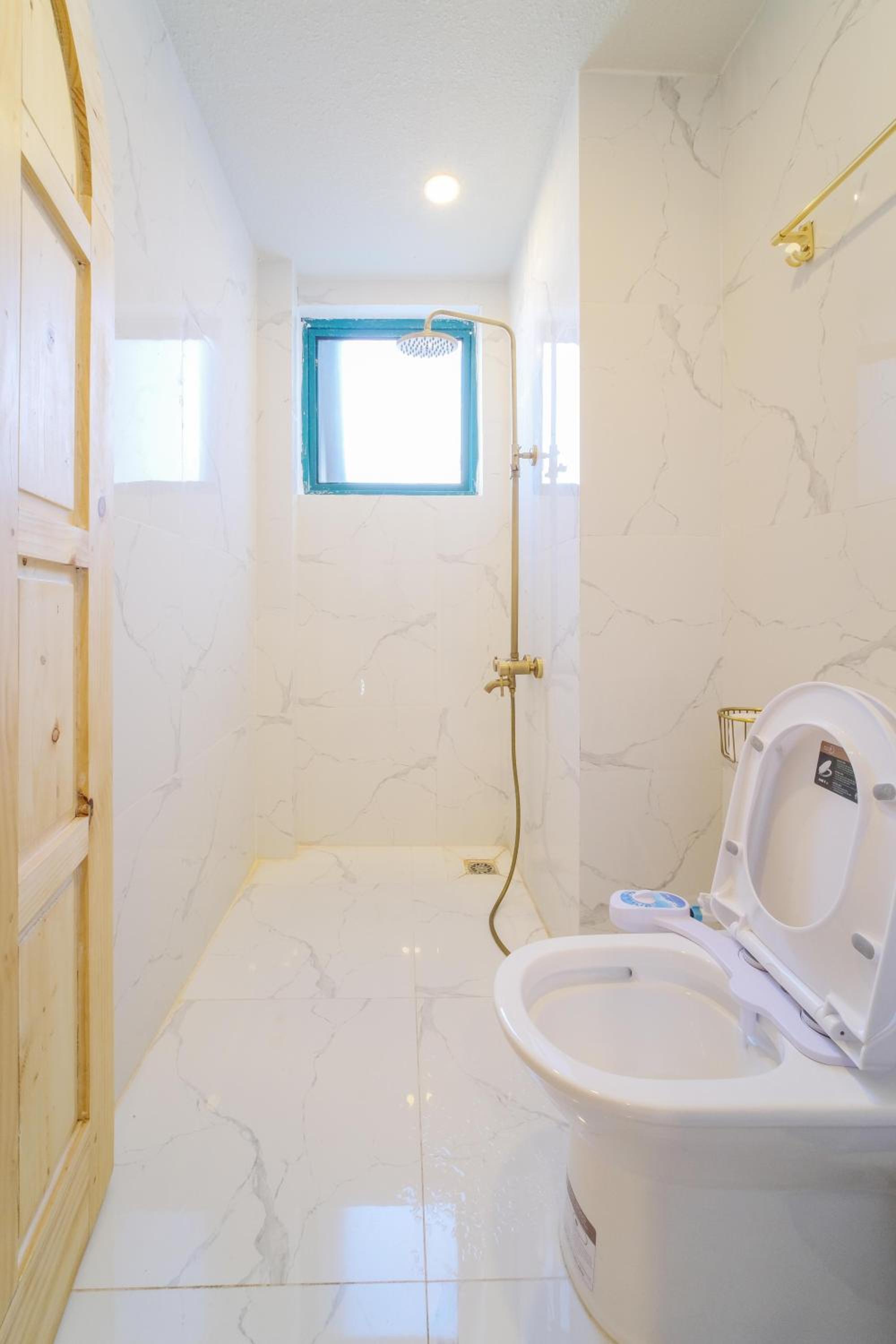 Studio Apartment - Photo 4
