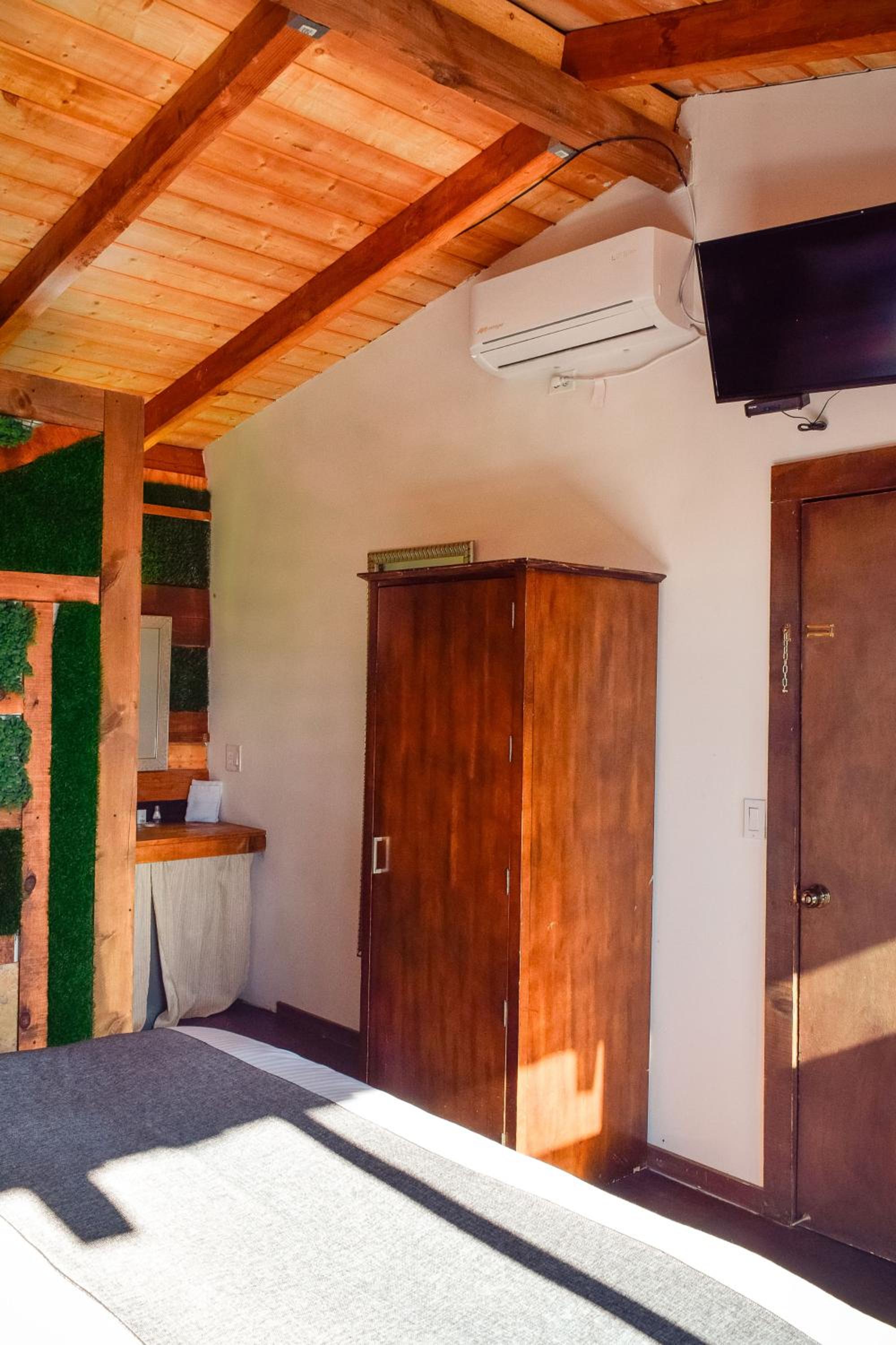 King Room with Mountain View photo 3