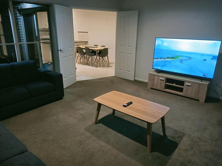 Three-Bedroom House photo 1