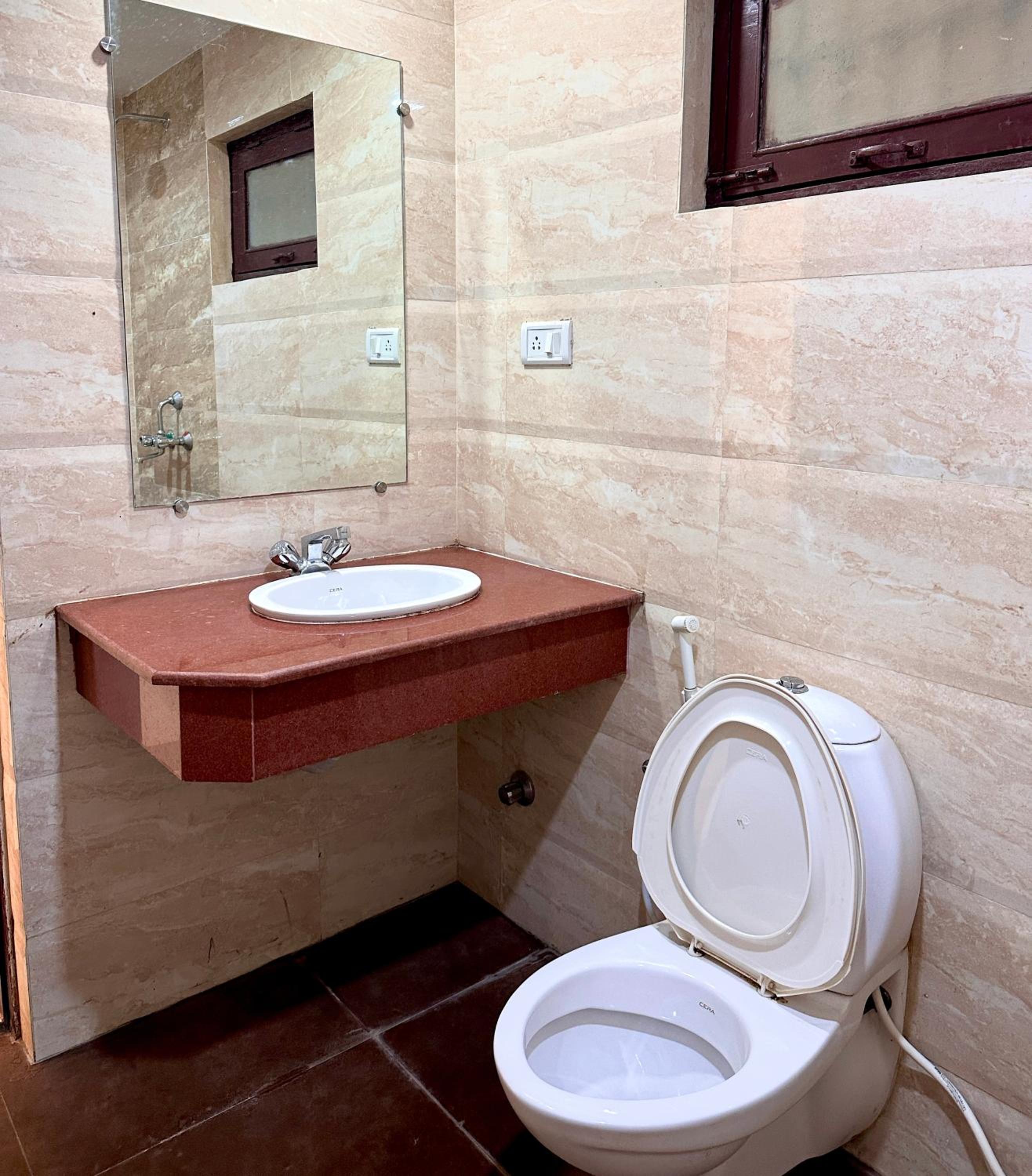 Standard Double or Twin Room photo 2