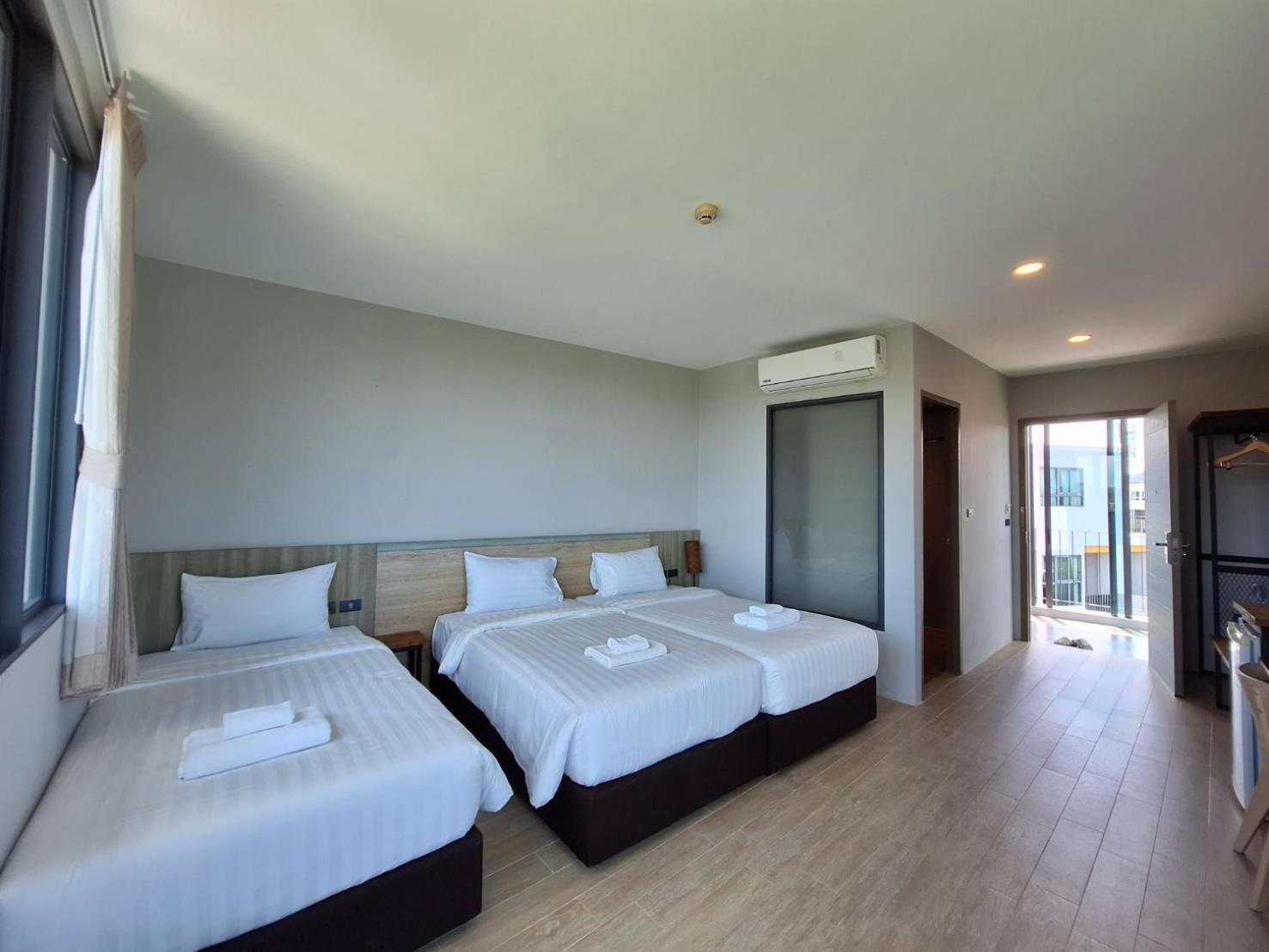 Triple Room with View - Photo 1