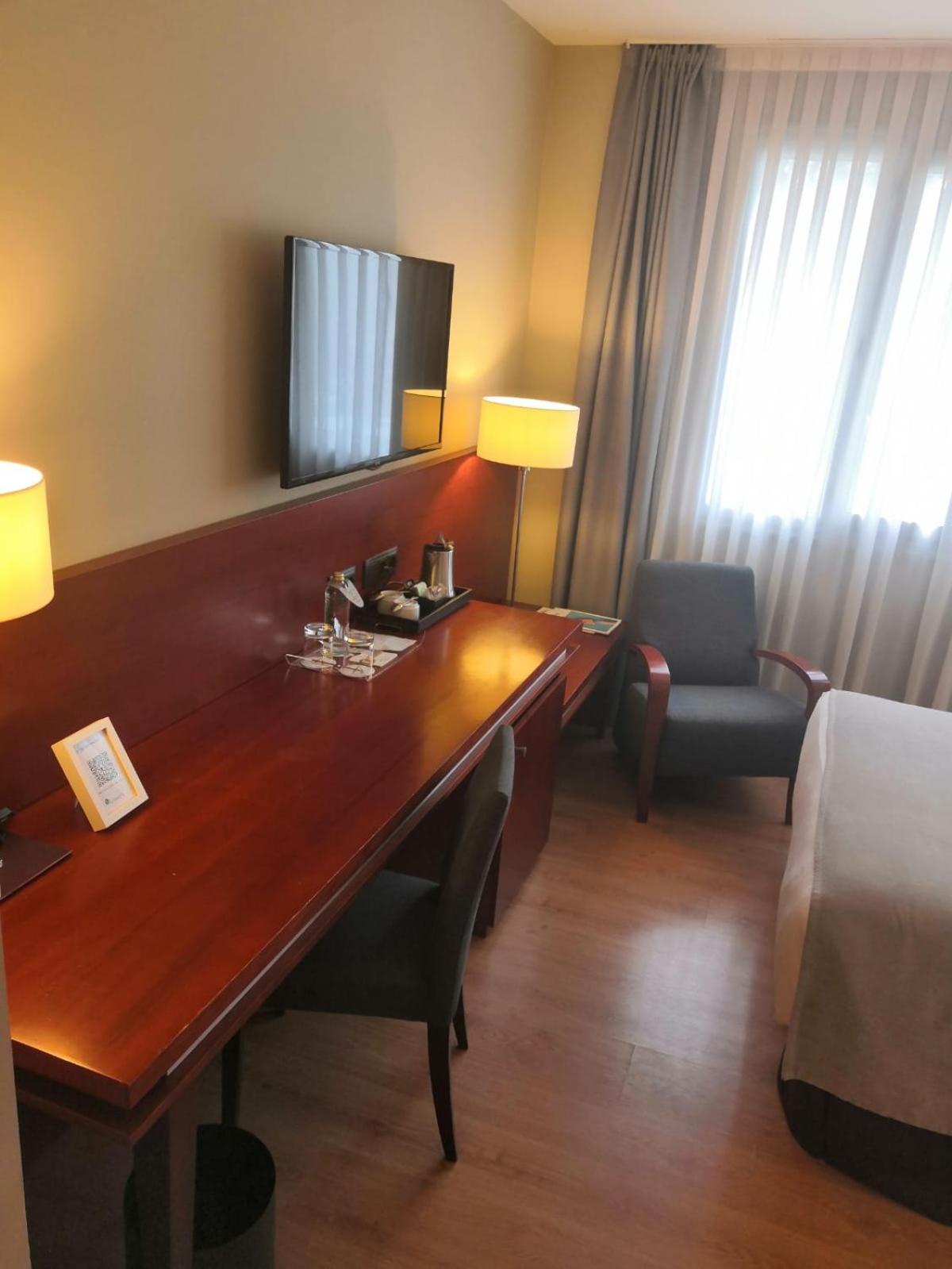 Single Room - Photo 2