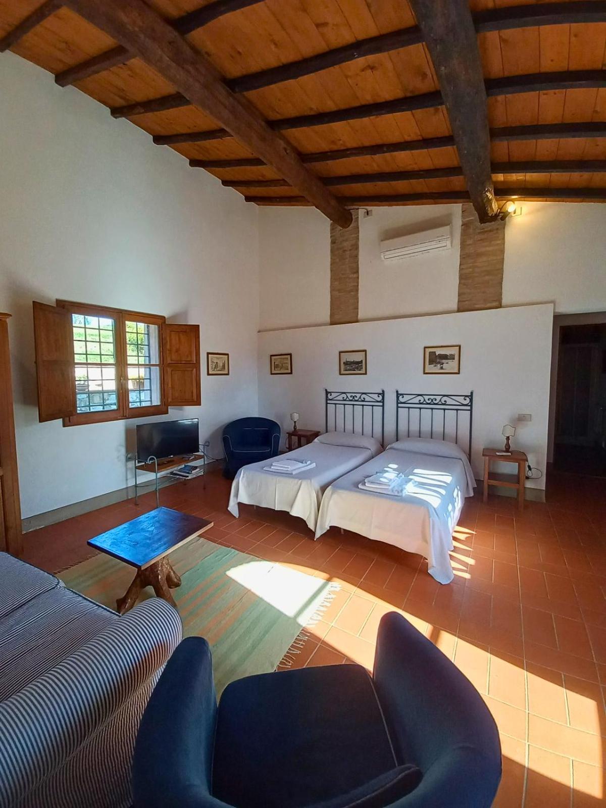 One-Bedroom Apartment with View - Photo 4