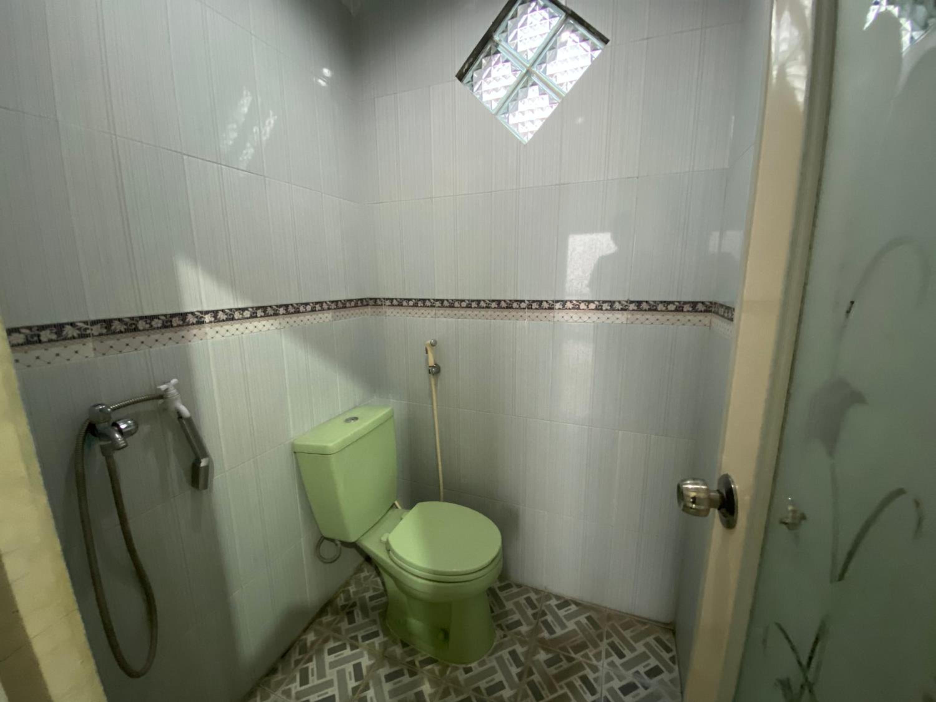Family Room - Photo 8