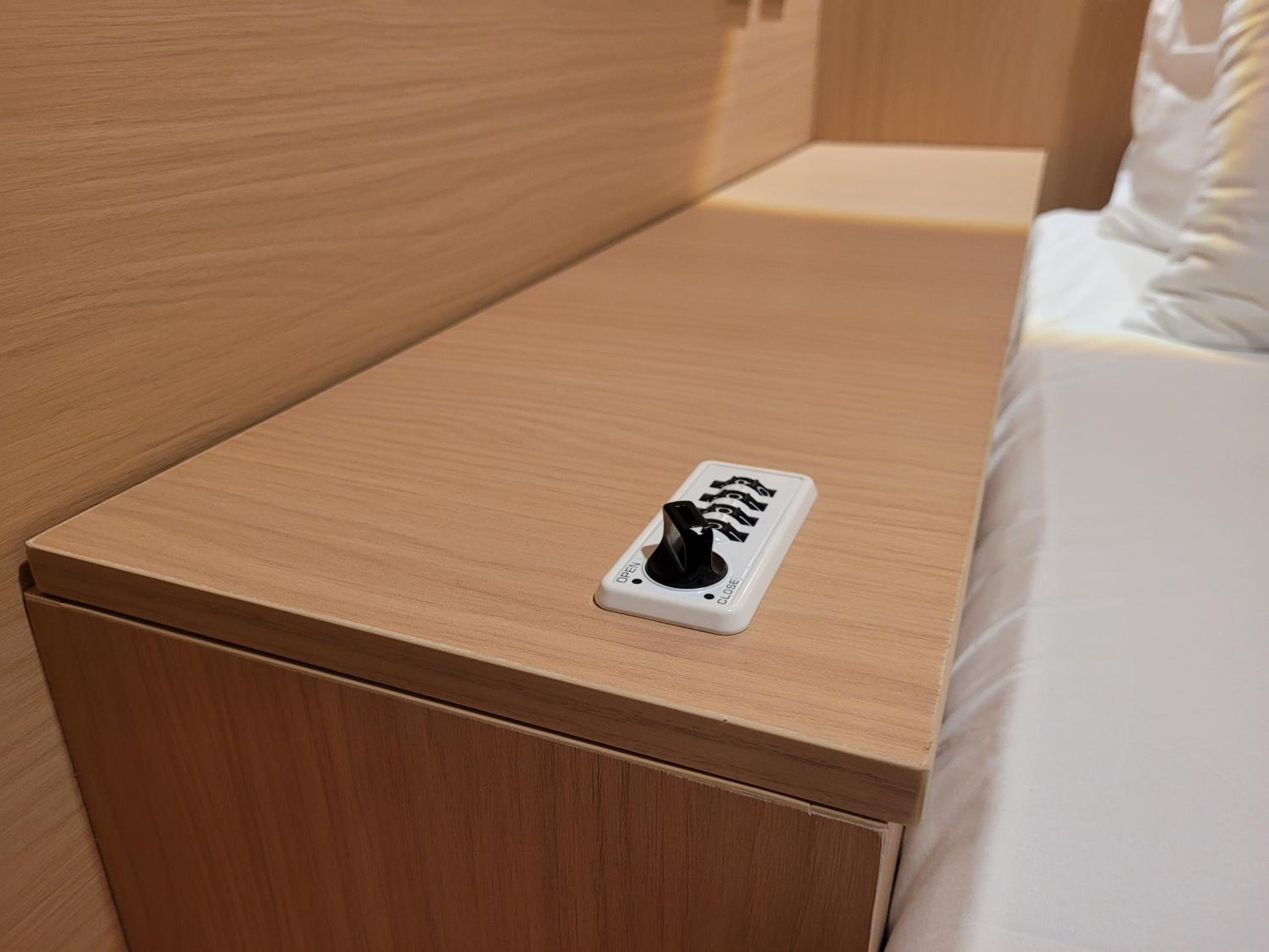Single Pod (Mixed) in Shared Room photo 3