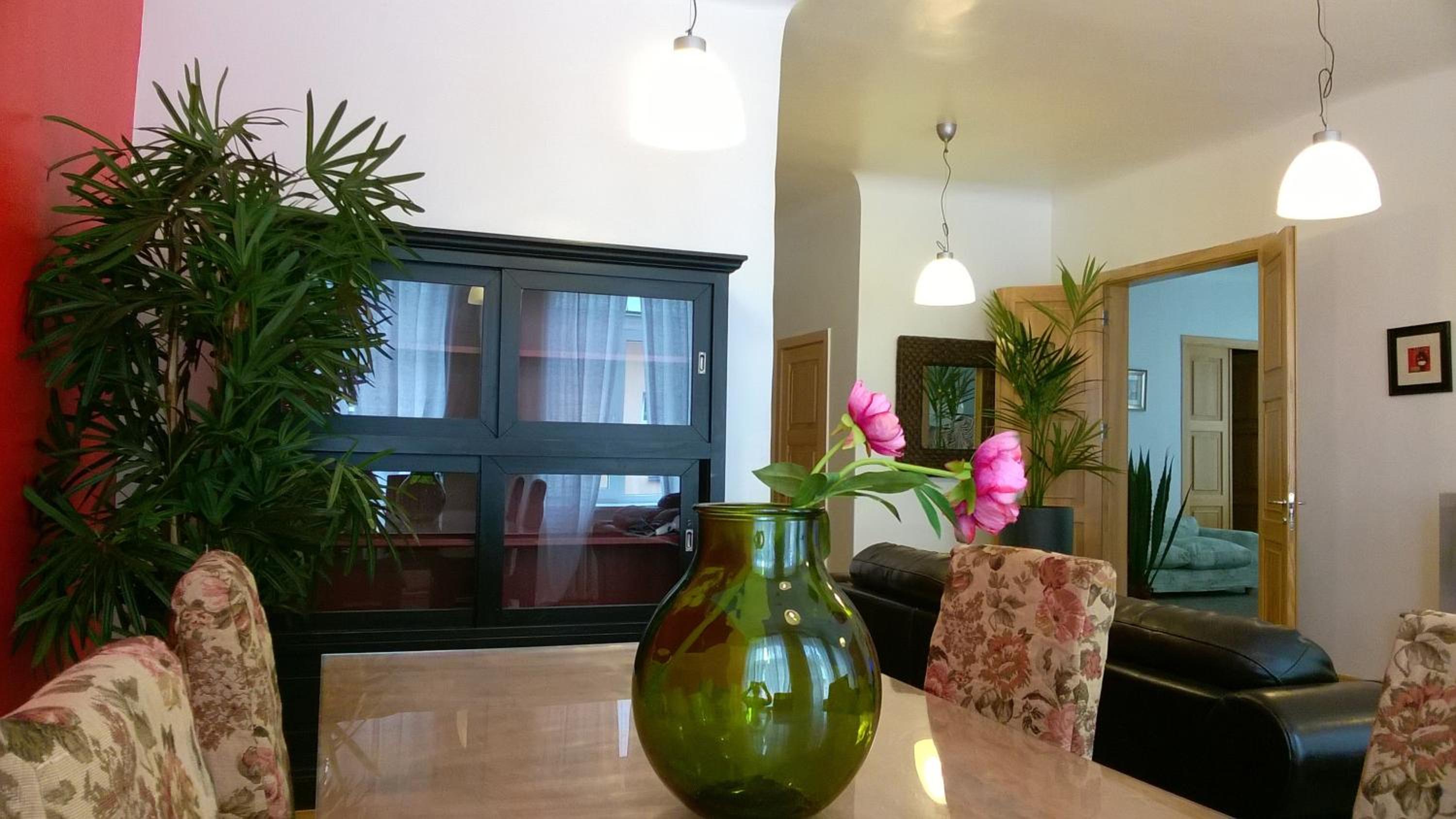 Three-Bedroom Apartment - Photo 17
