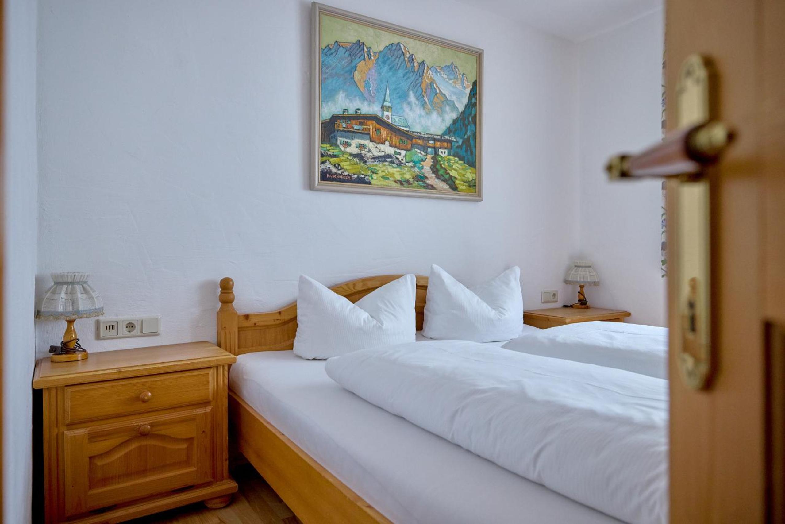 Apartment with Mountain View E