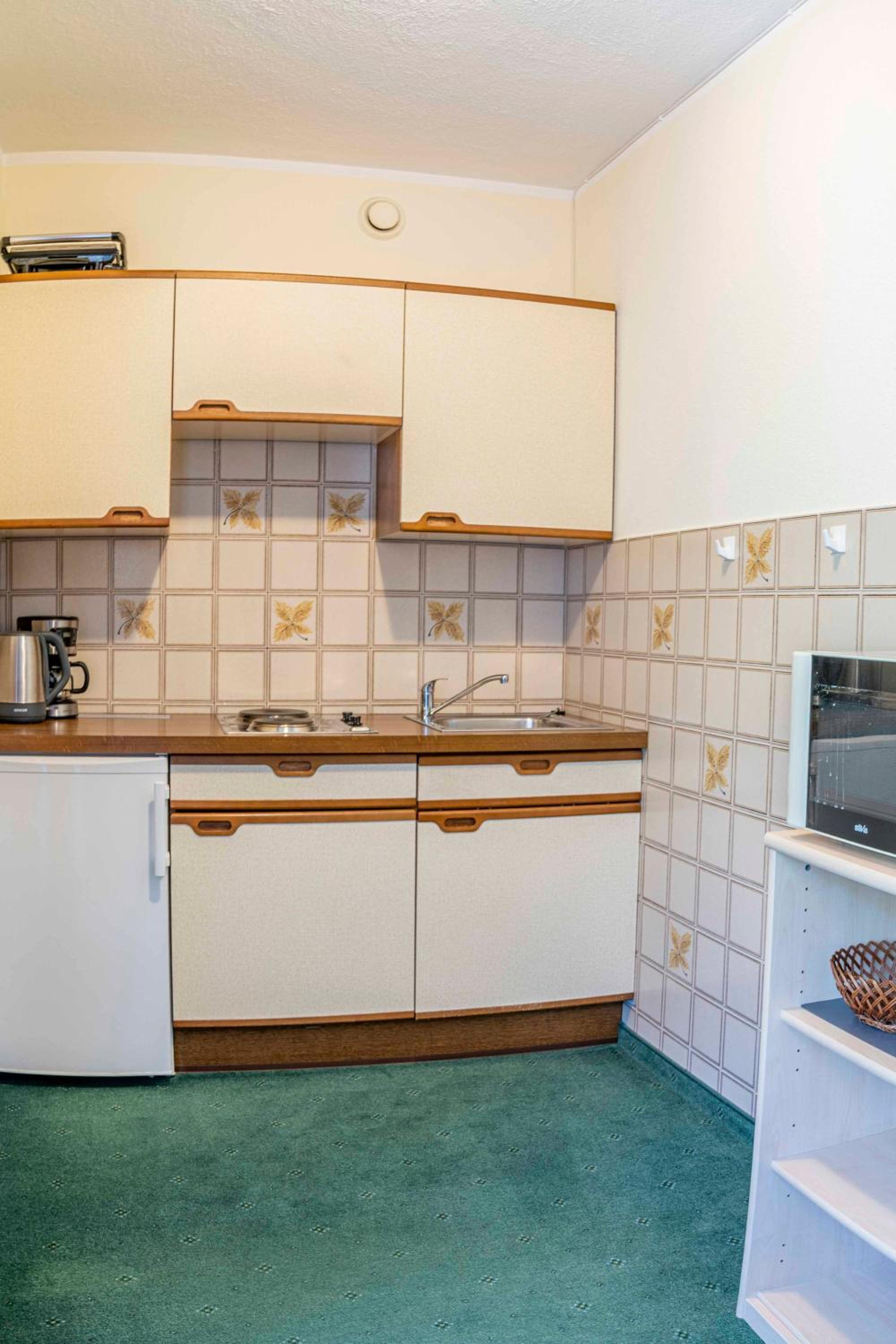 Apartment 6 photo 3
