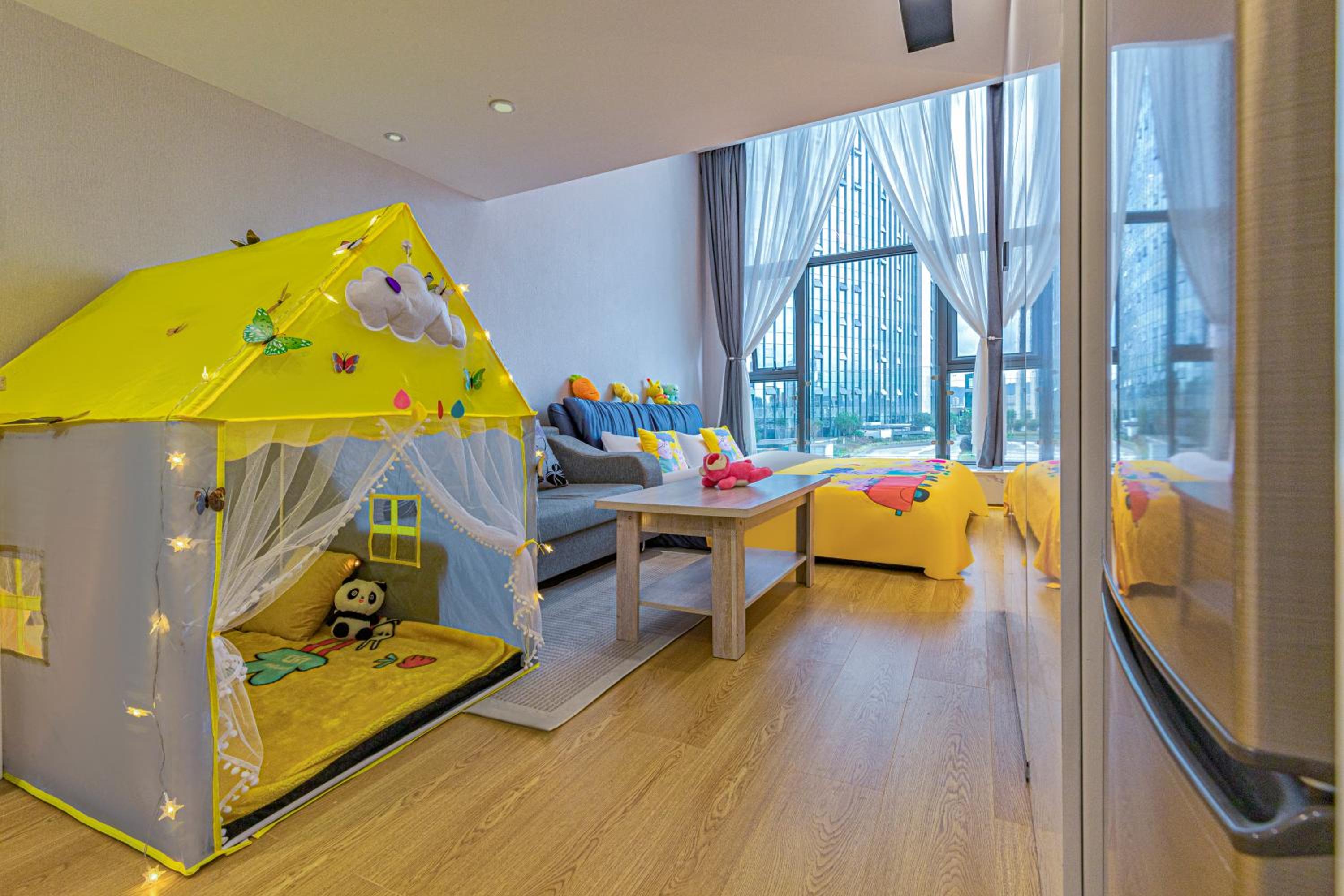 Deluxe Family Room