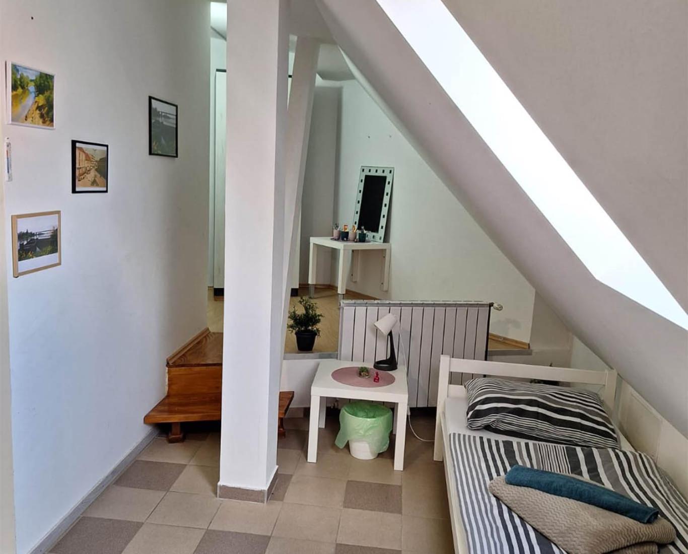 Twin Room with Bathroom photo 2